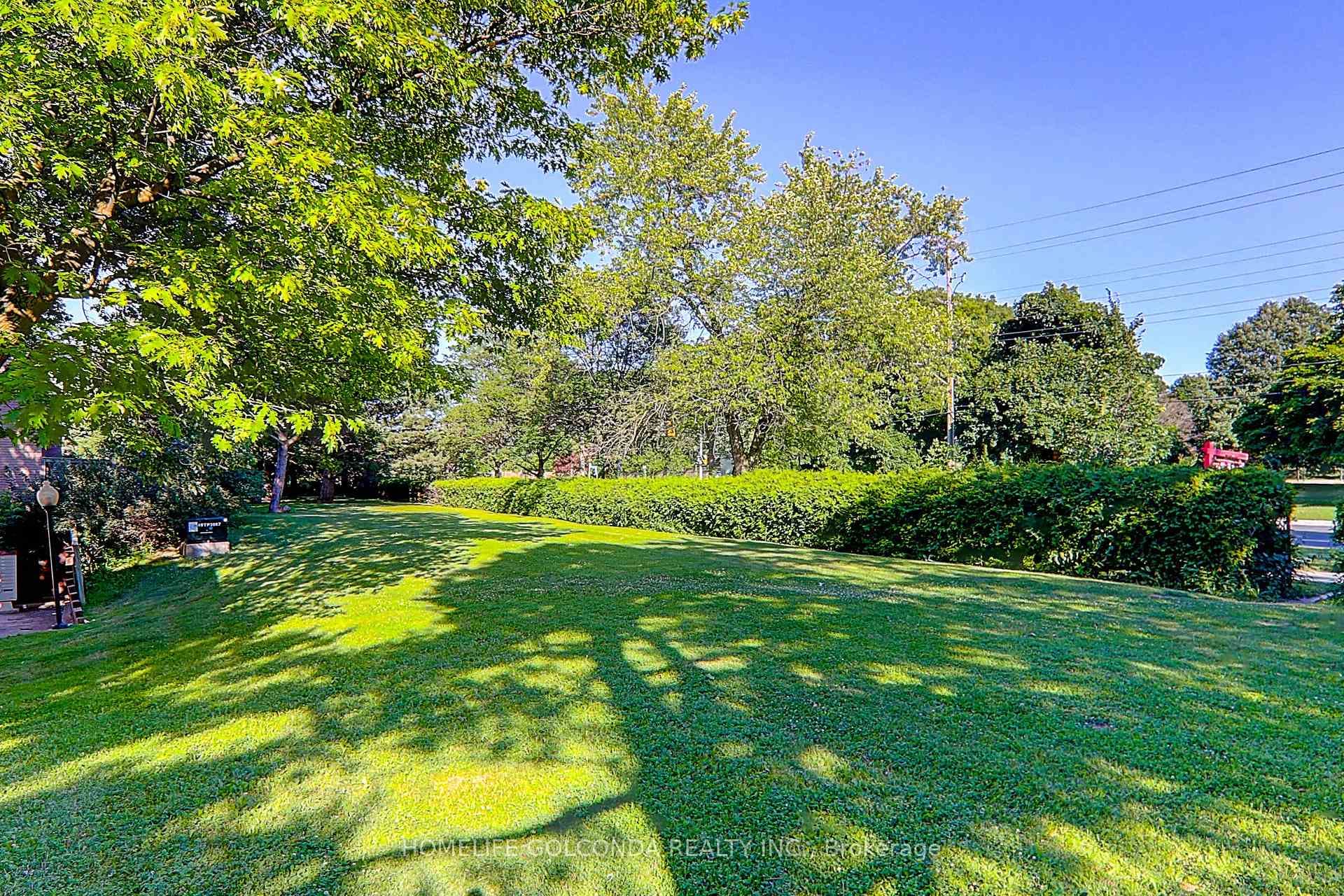 1654 John Street photo 28