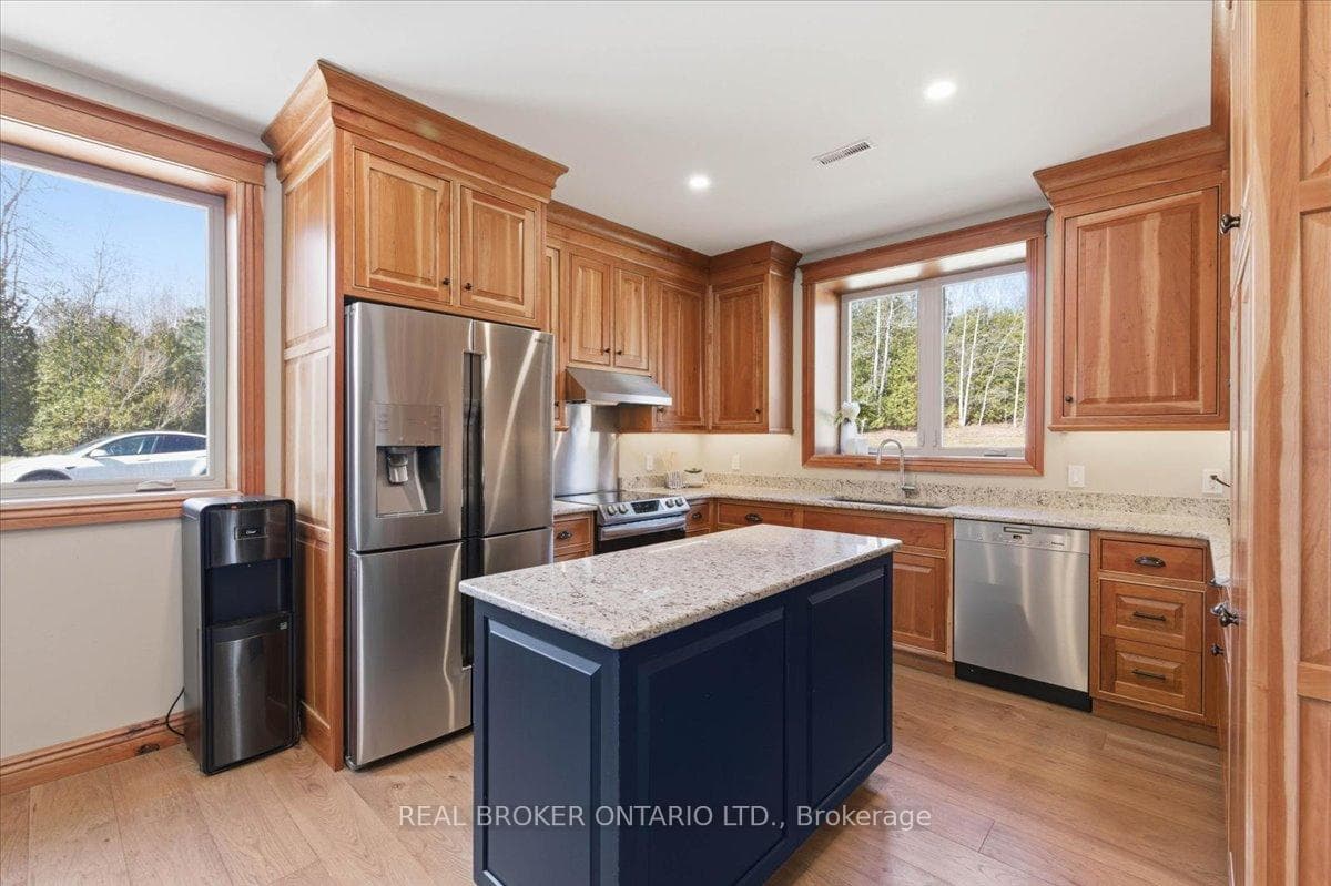 4589 WATSON Road photo 8