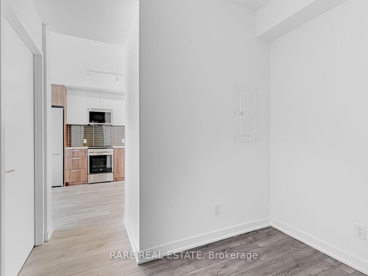 1787 St Clair Avenue Unit 815 photo 15