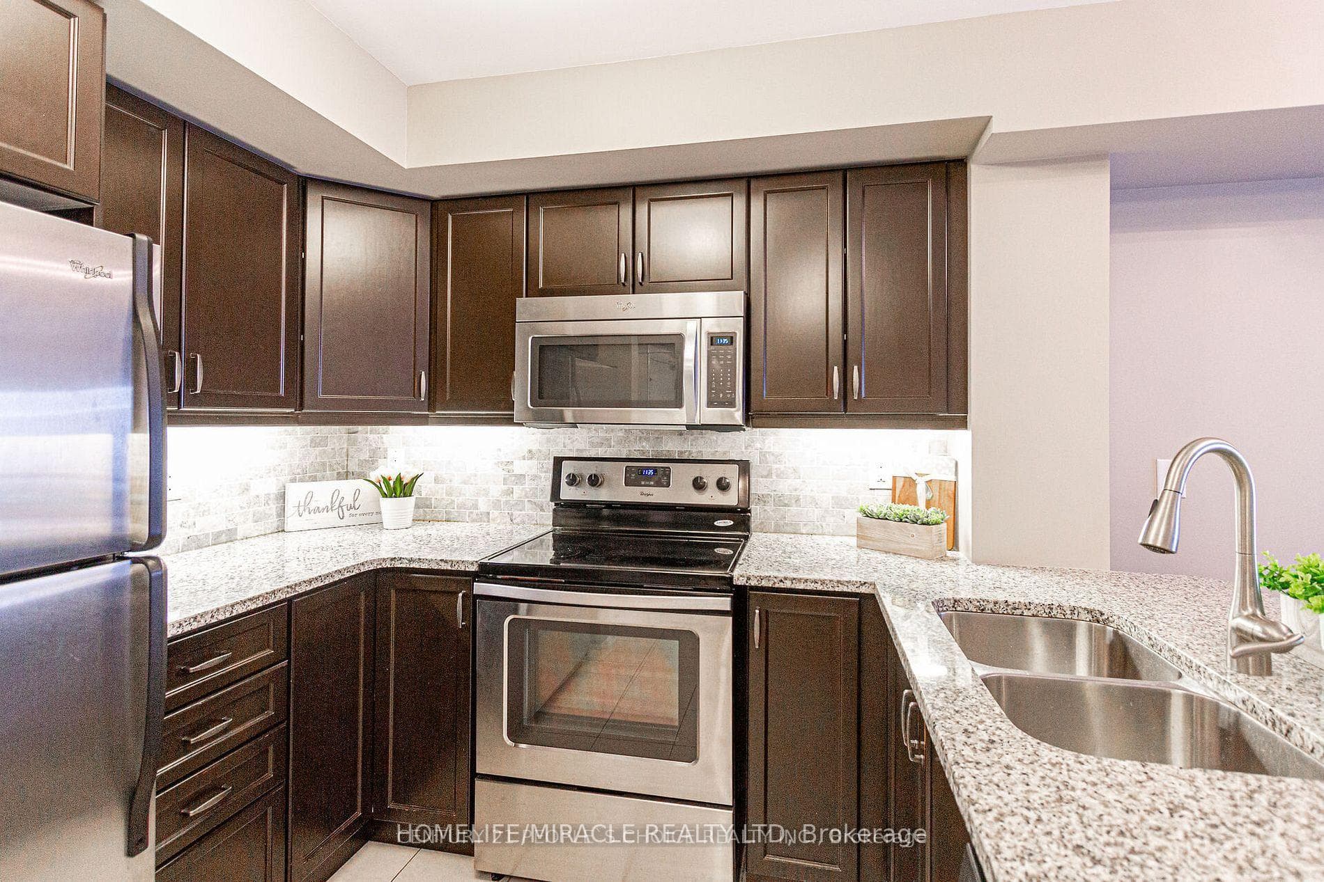 1045 Nadalin Heights Unit 211 photo 16