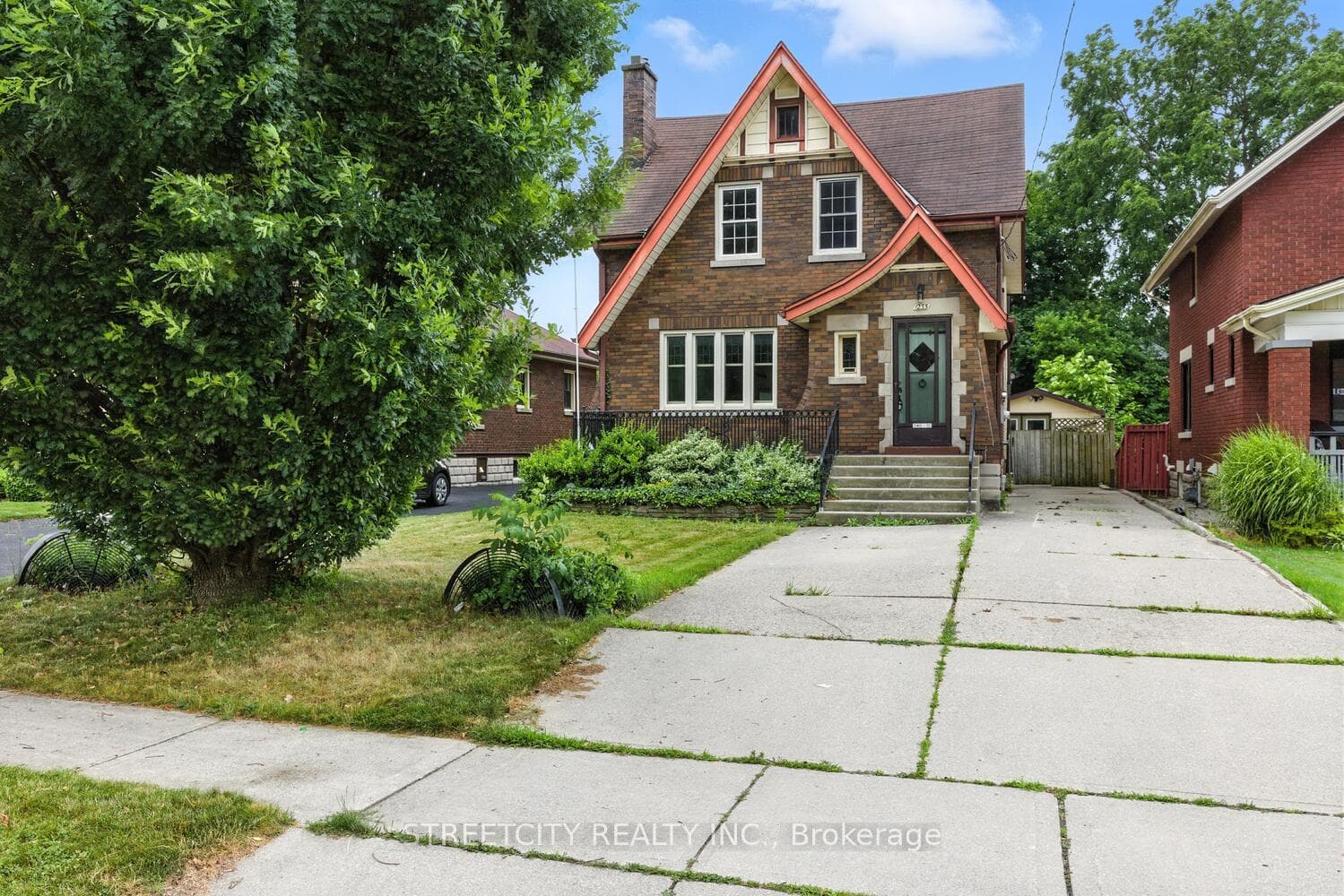 1235 King Street photo 1