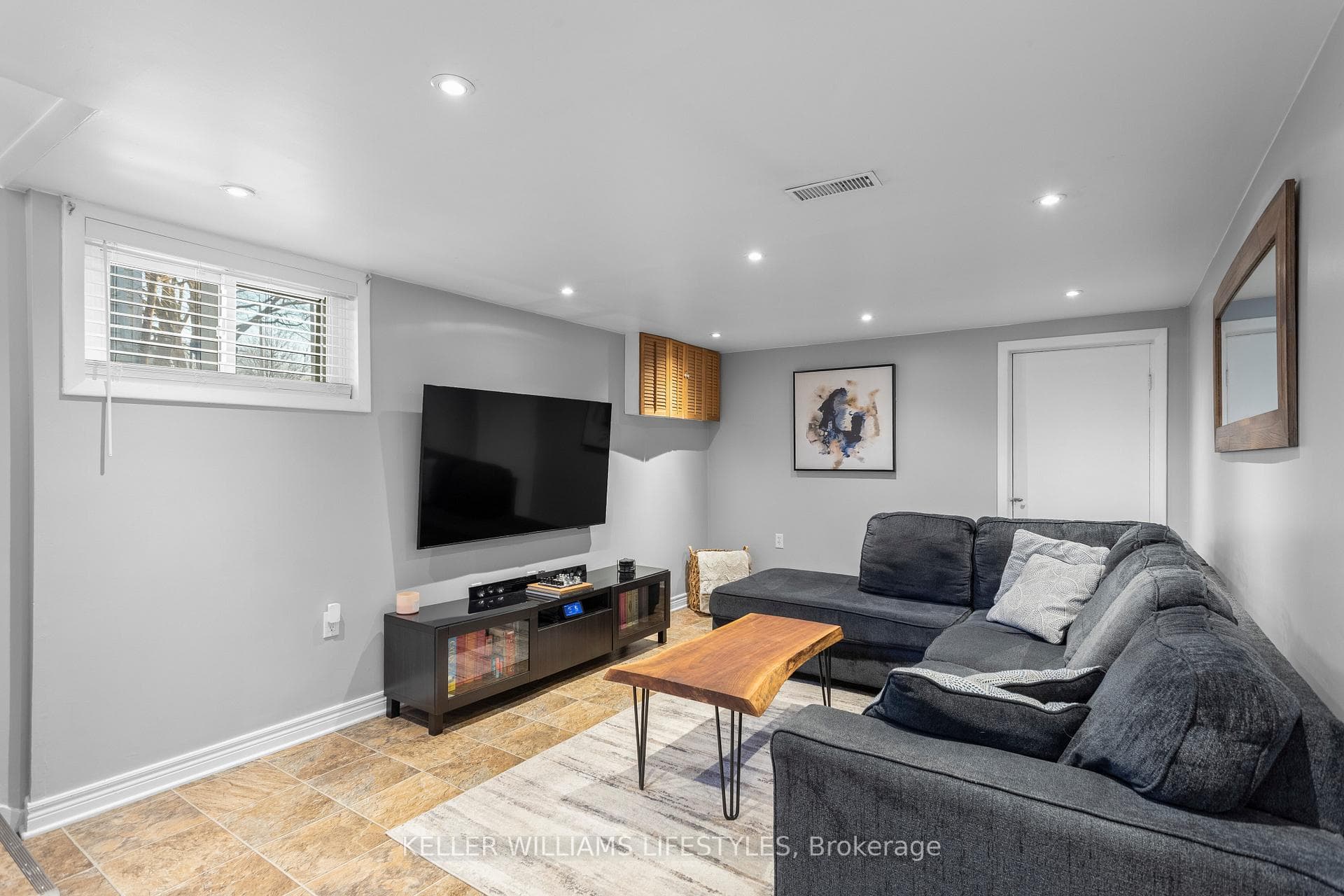302 Spruce Street photo 17