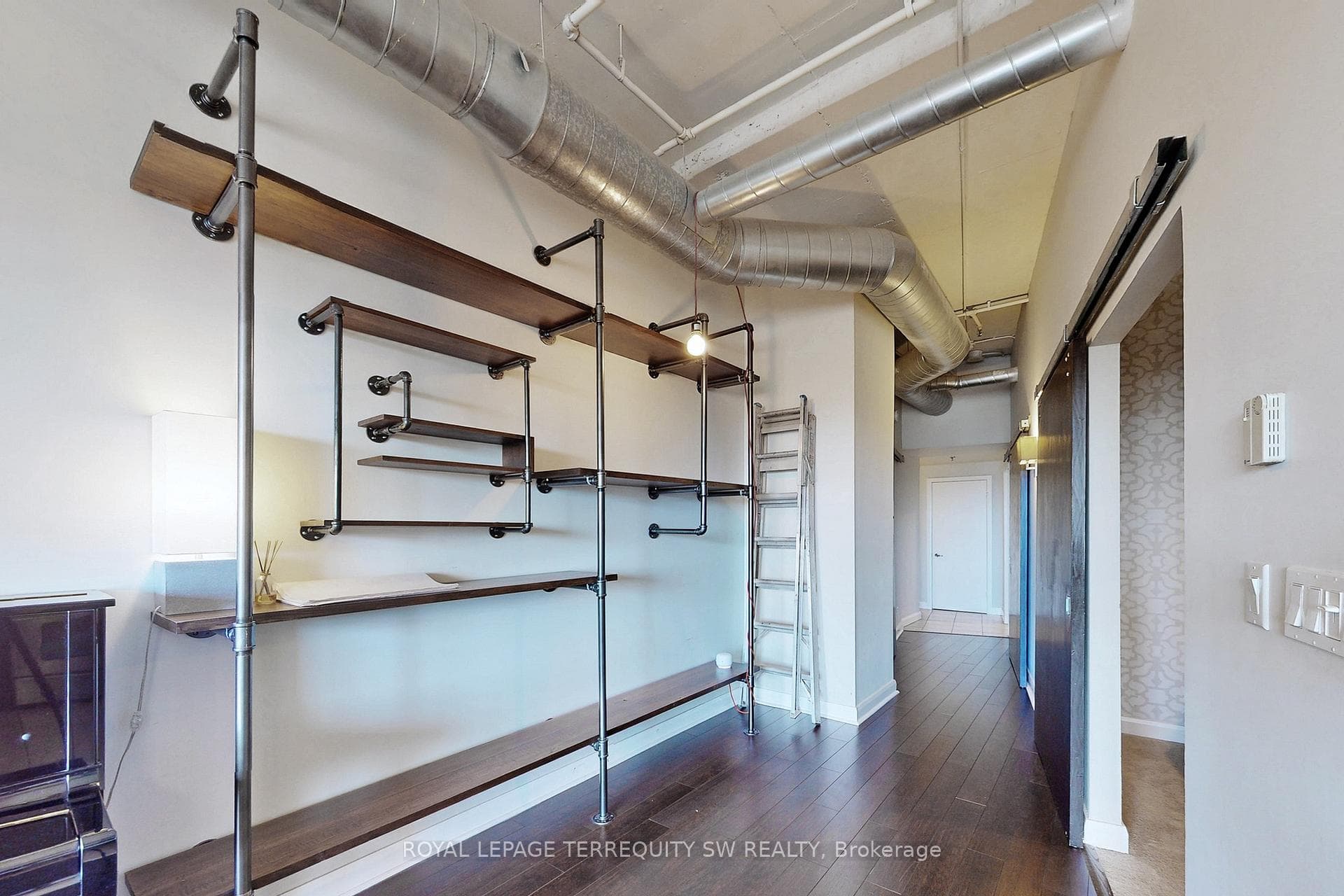 700 King Street Unit 1101 photo 4