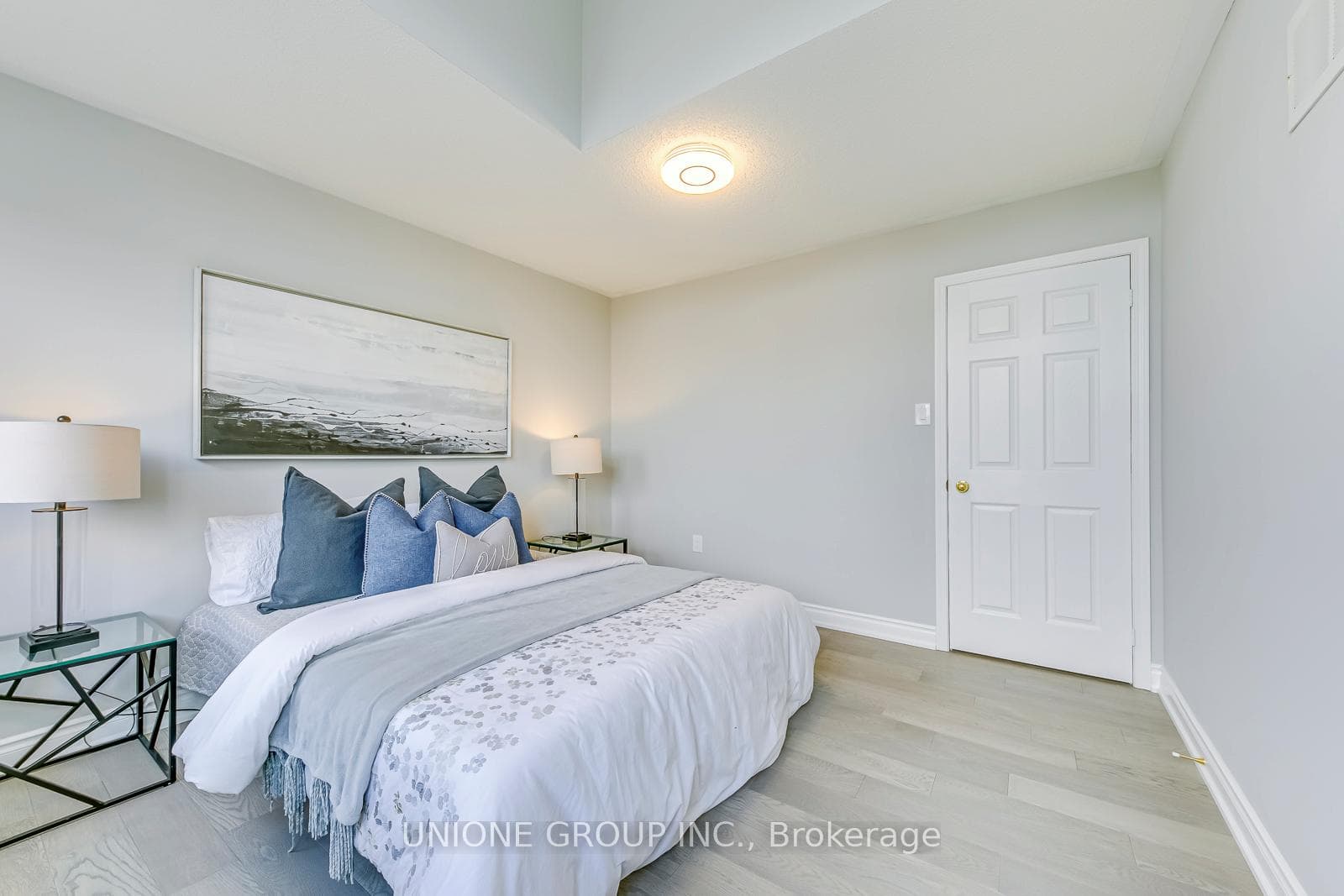 5548 Capri Gate photo 31