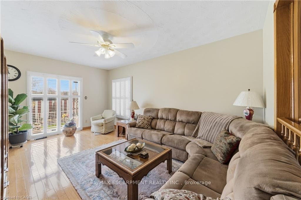 546 Dicenzo Drive photo 17