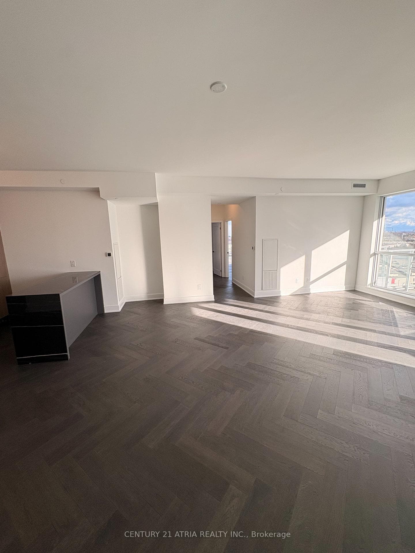 8888 Yonge Street Unit 1005 photo 5