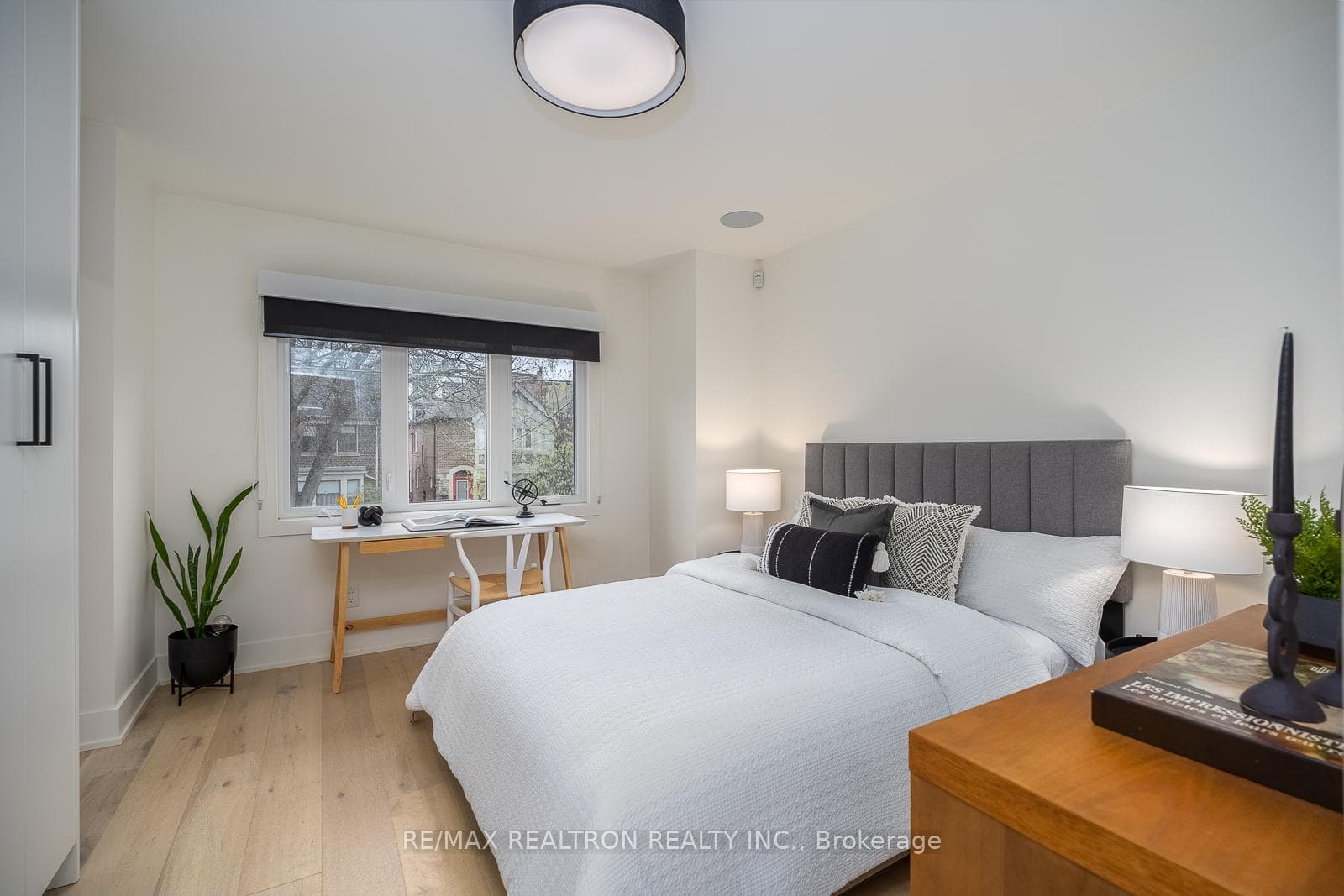 16 Peveril Hill photo 14