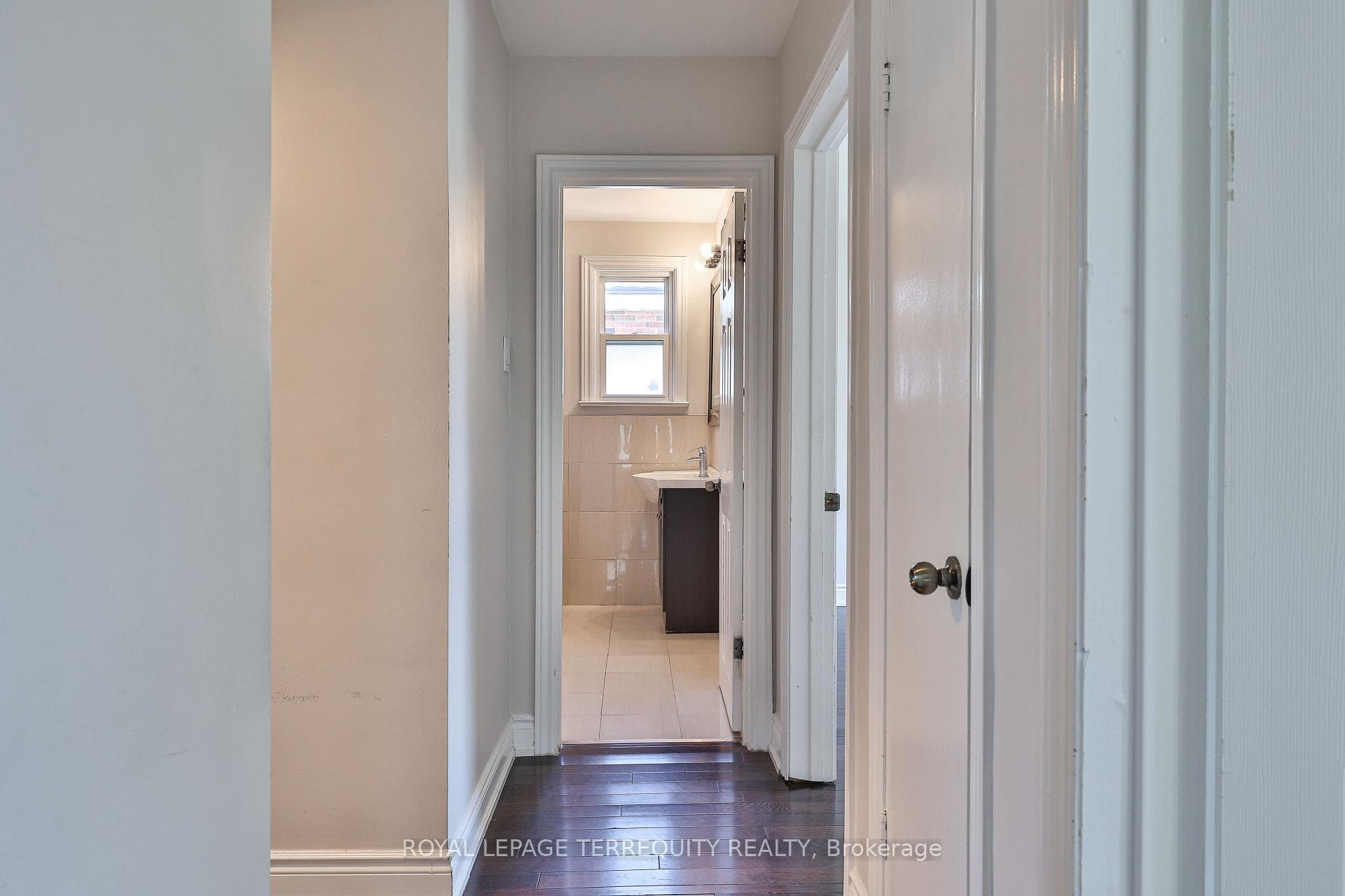 13 Bardwell Crescent photo 18