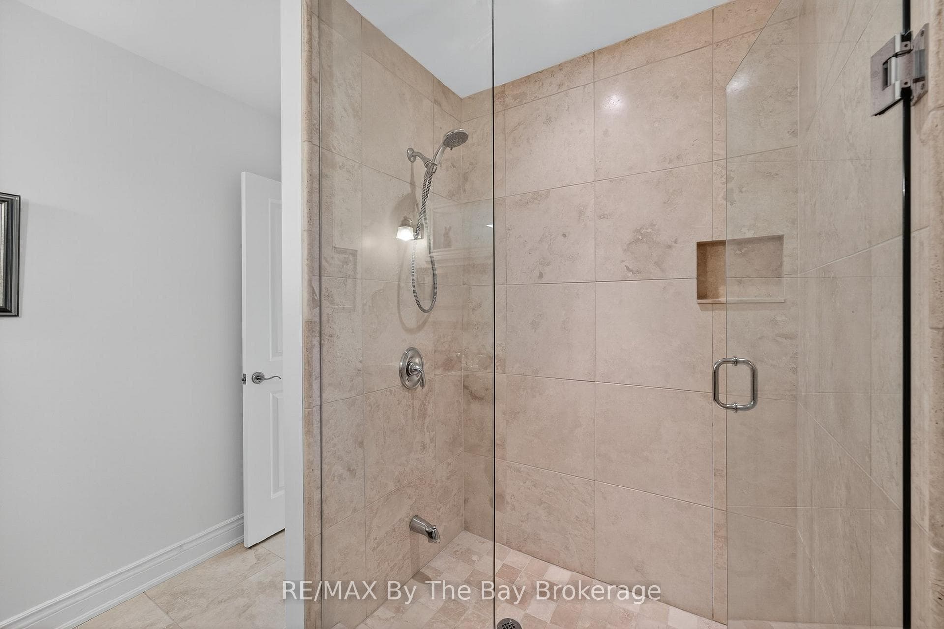 19 Oak Lea Boulevard photo 34