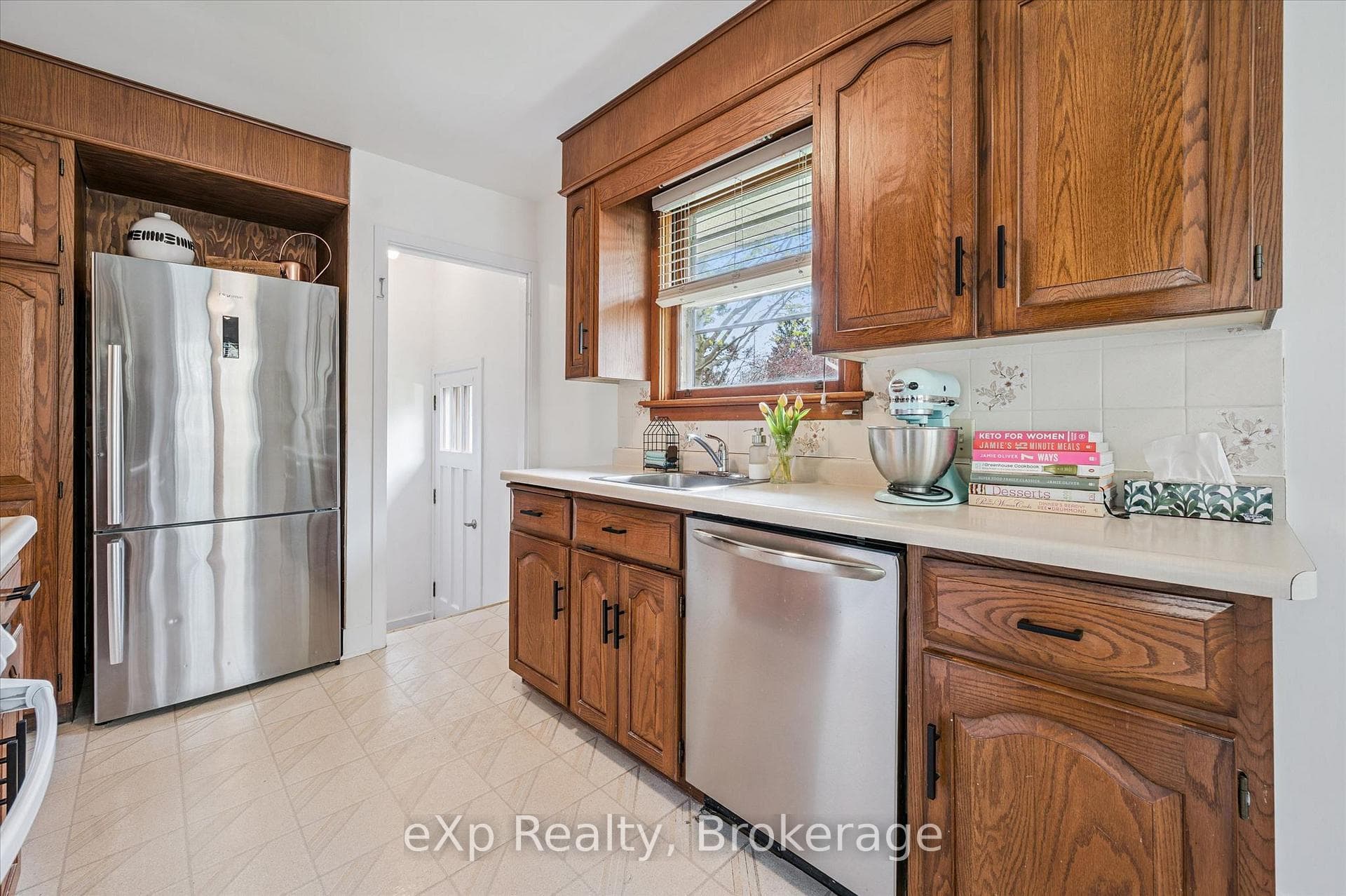 14 Glenwood Avenue photo 9