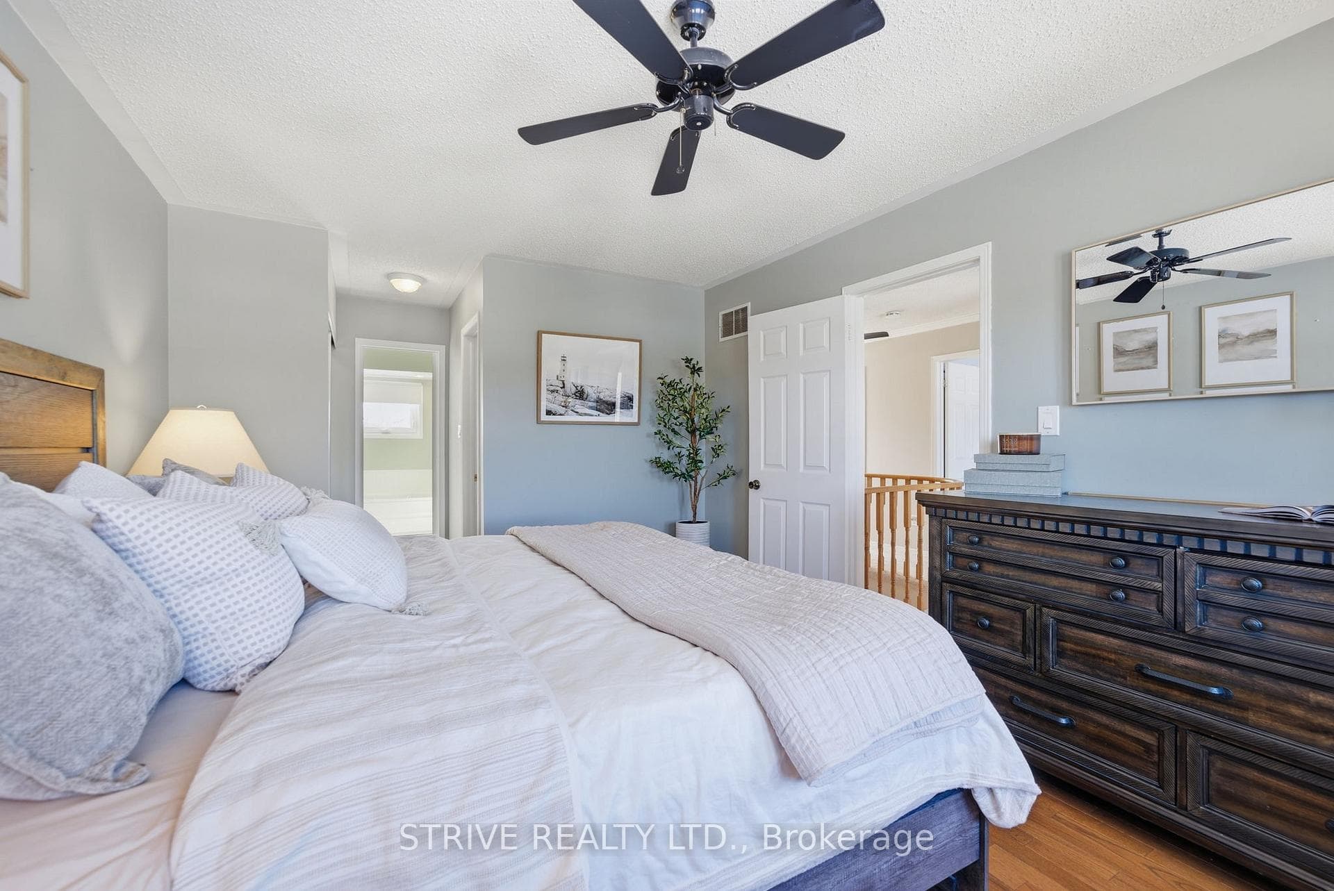 705 Carlisle Street photo 20