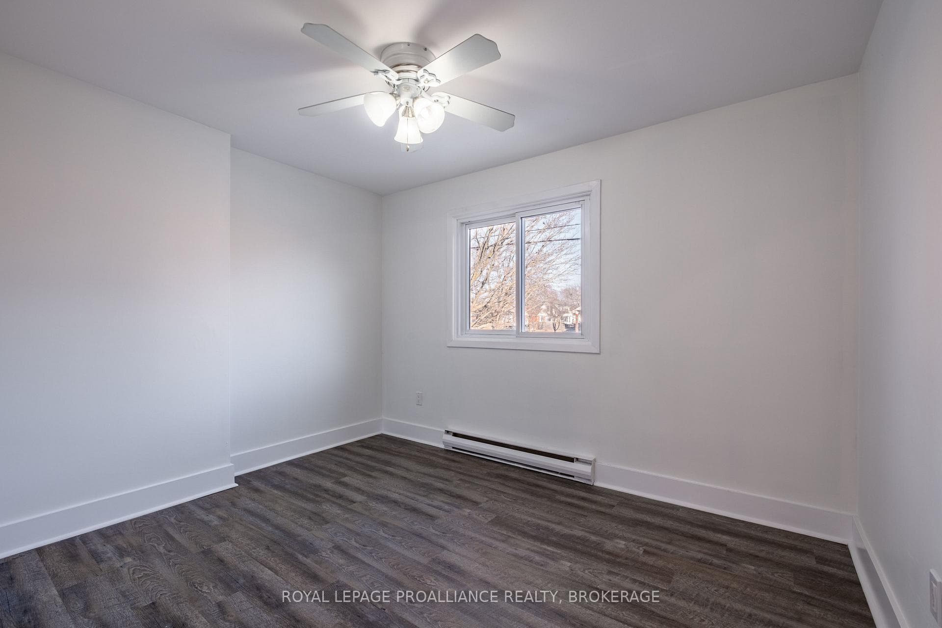 78 Carruthers Avenue photo 25