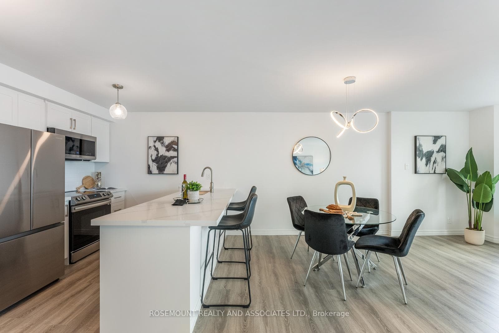 10 Queens Quay Unit 1005 photo 5