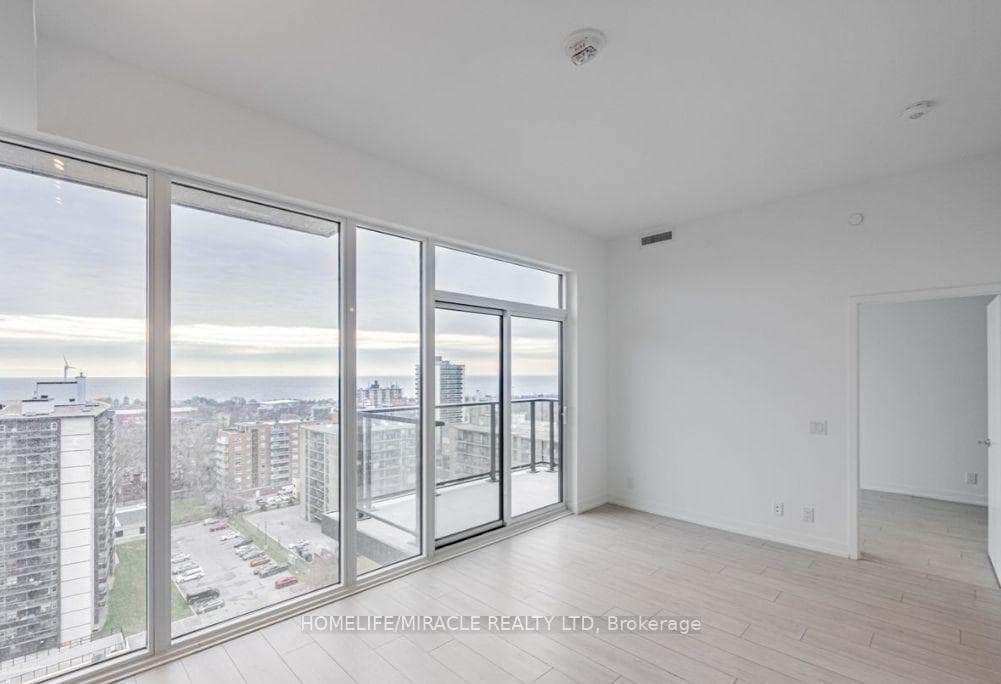 270 Dufferin Street Unit LP5 photo 3