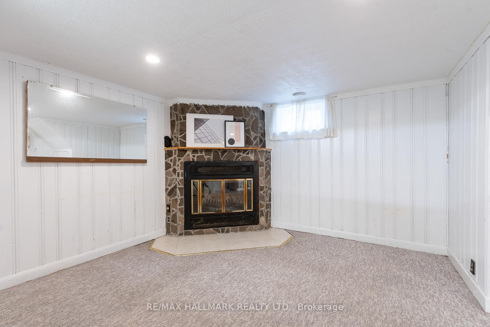 945 Pharmacy Avenue photo 31