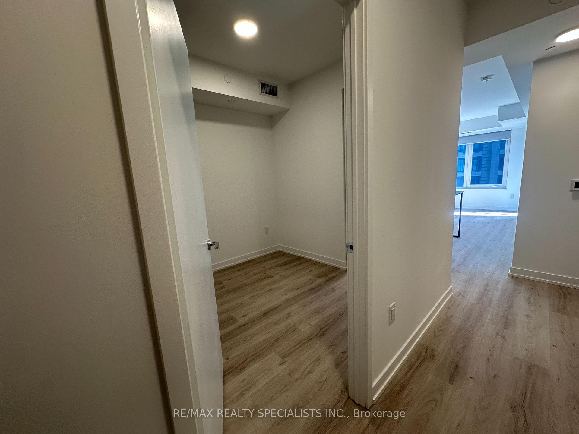 395 Square One Drive Unit 1507 photo 7