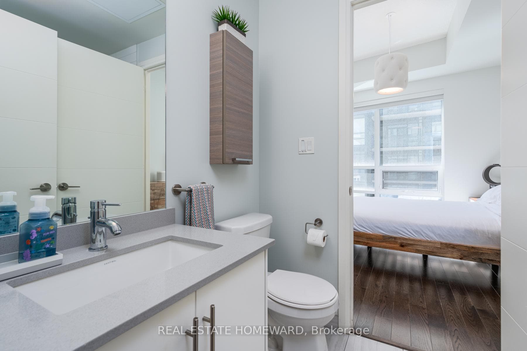 460 Adelaide Street Unit 839 photo 16