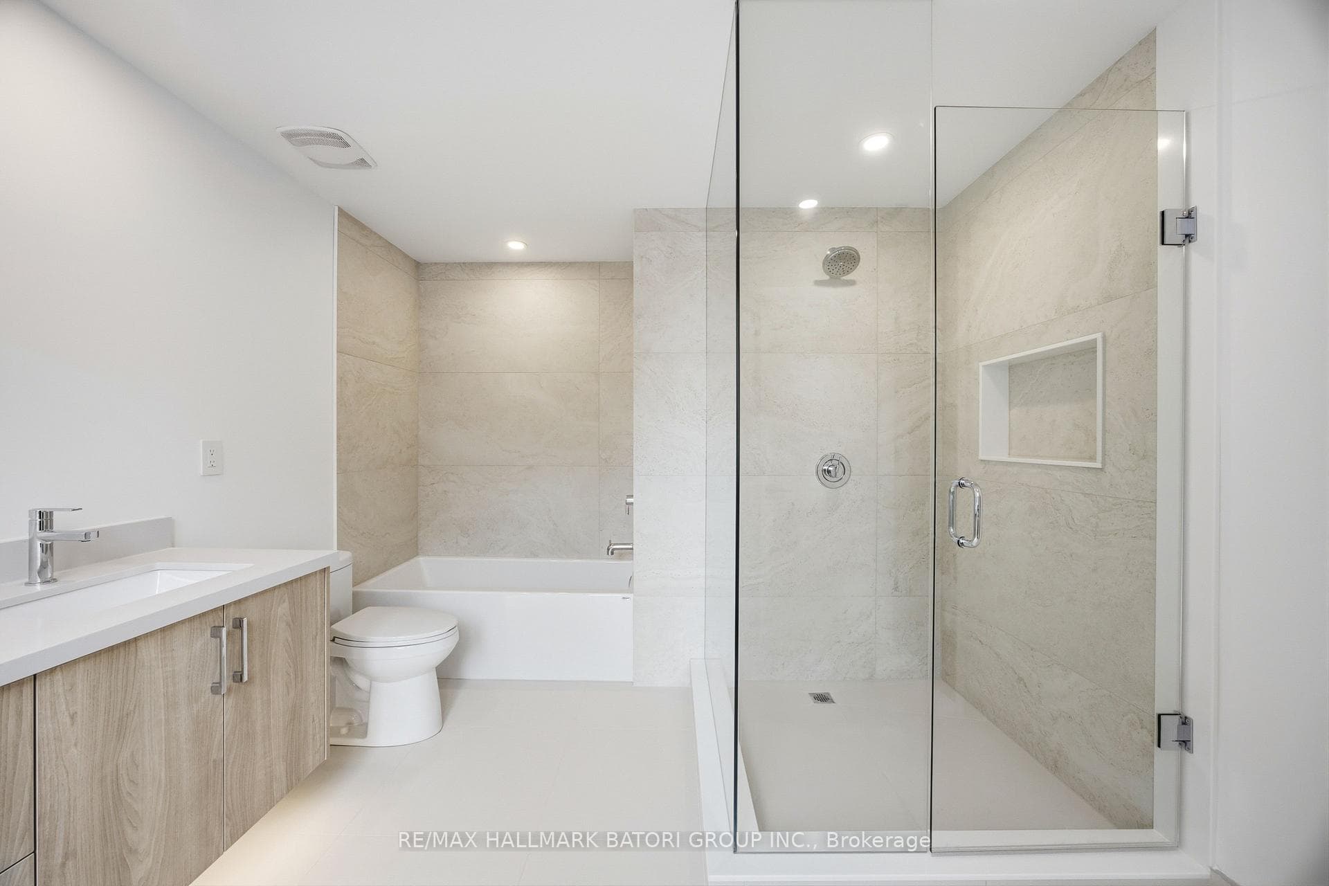 56 Camberwell Road Unit 3 photo 37