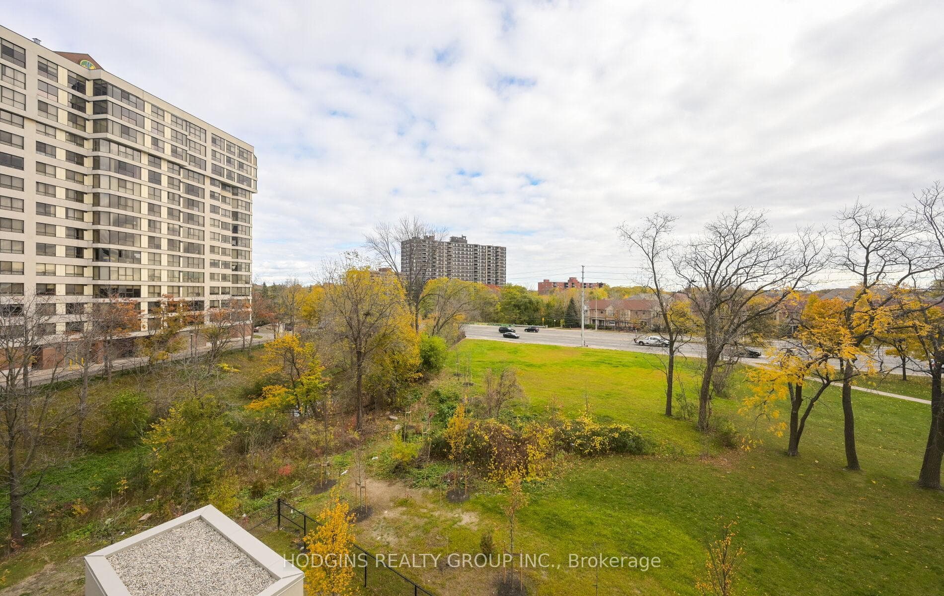 1035 Southdown Road Unit 404 photo 31