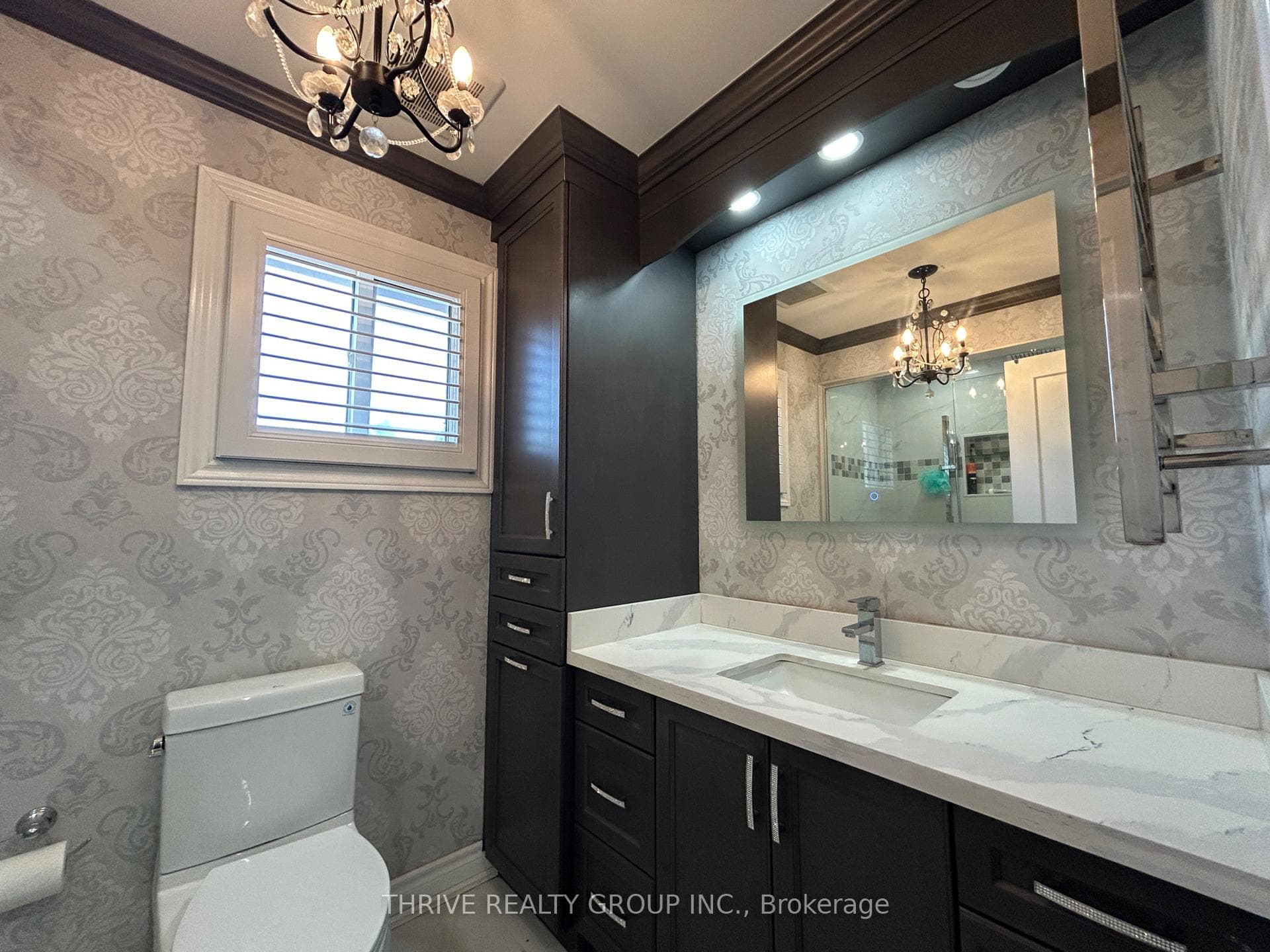 2386 Poplar Crescent photo 15