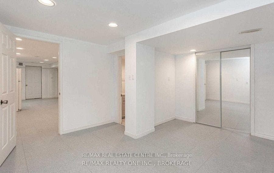 1051 Blizzard Road Unit Upper photo 34