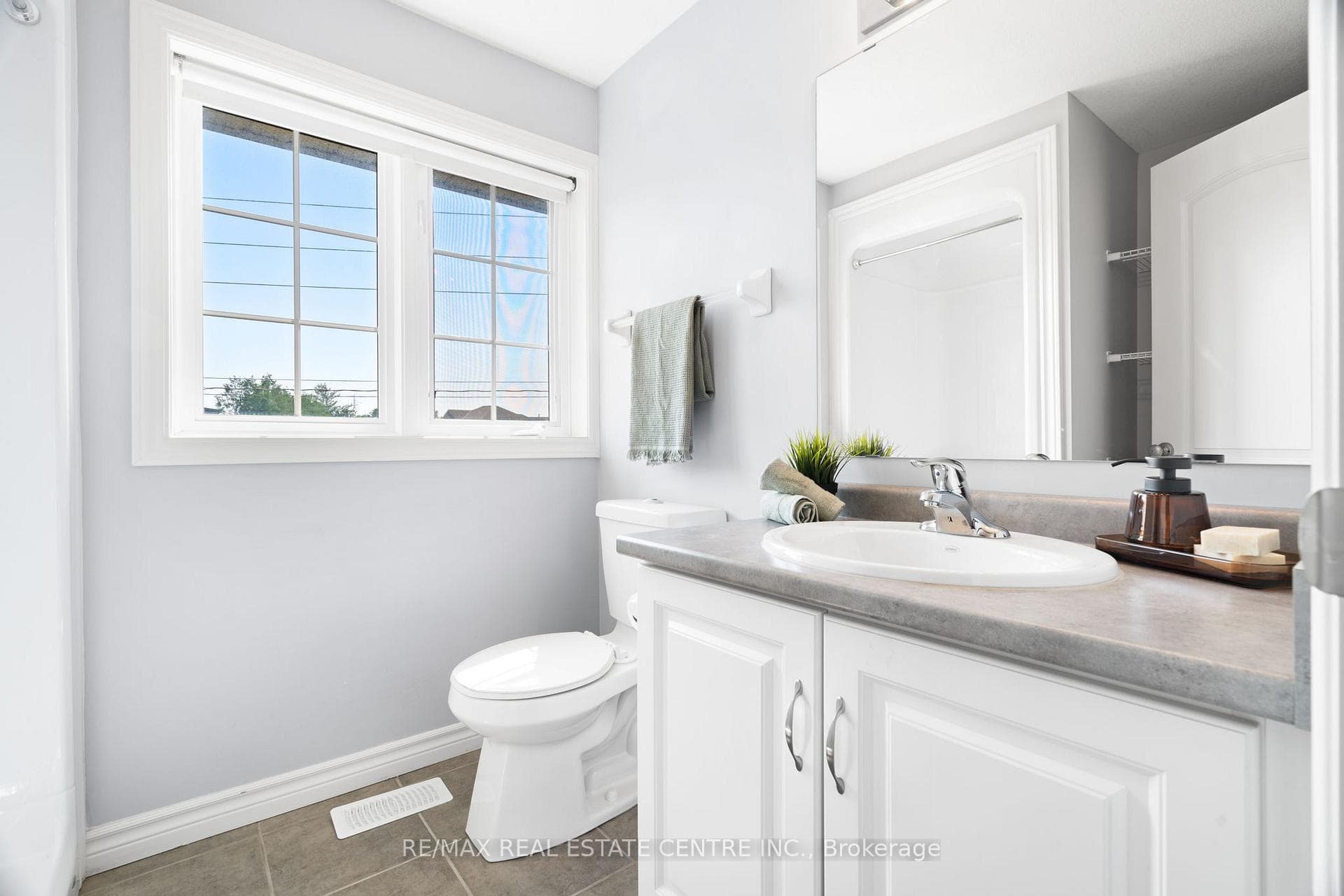 1498 Gordon Street Unit 1 photo 17
