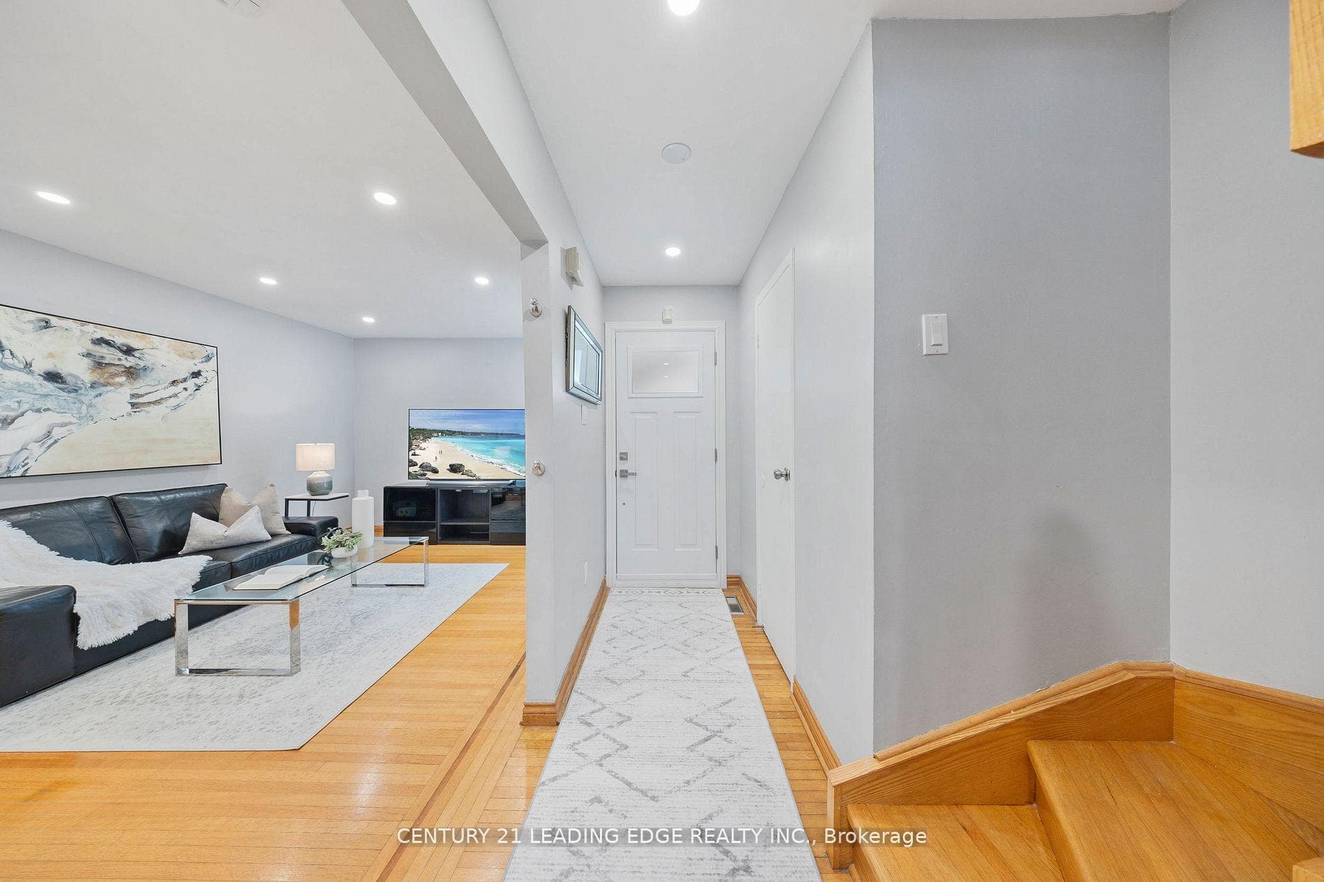 47 Peachtree Place photo 3