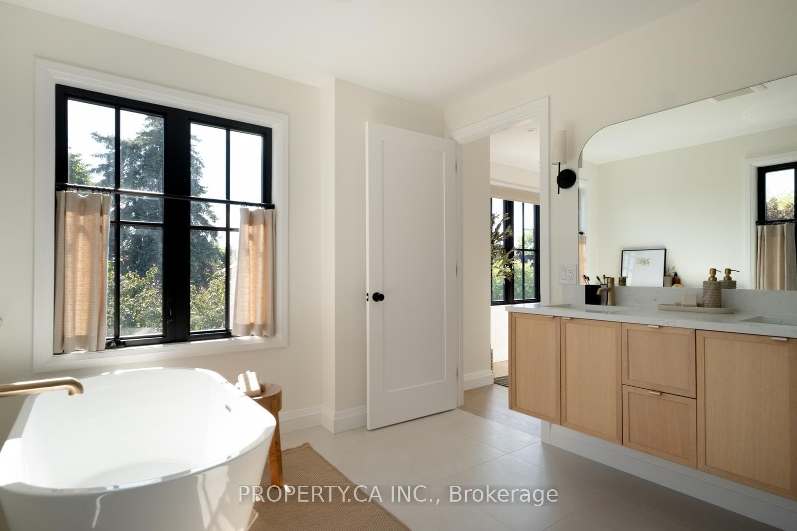 25 Hunt Club Drive photo 27