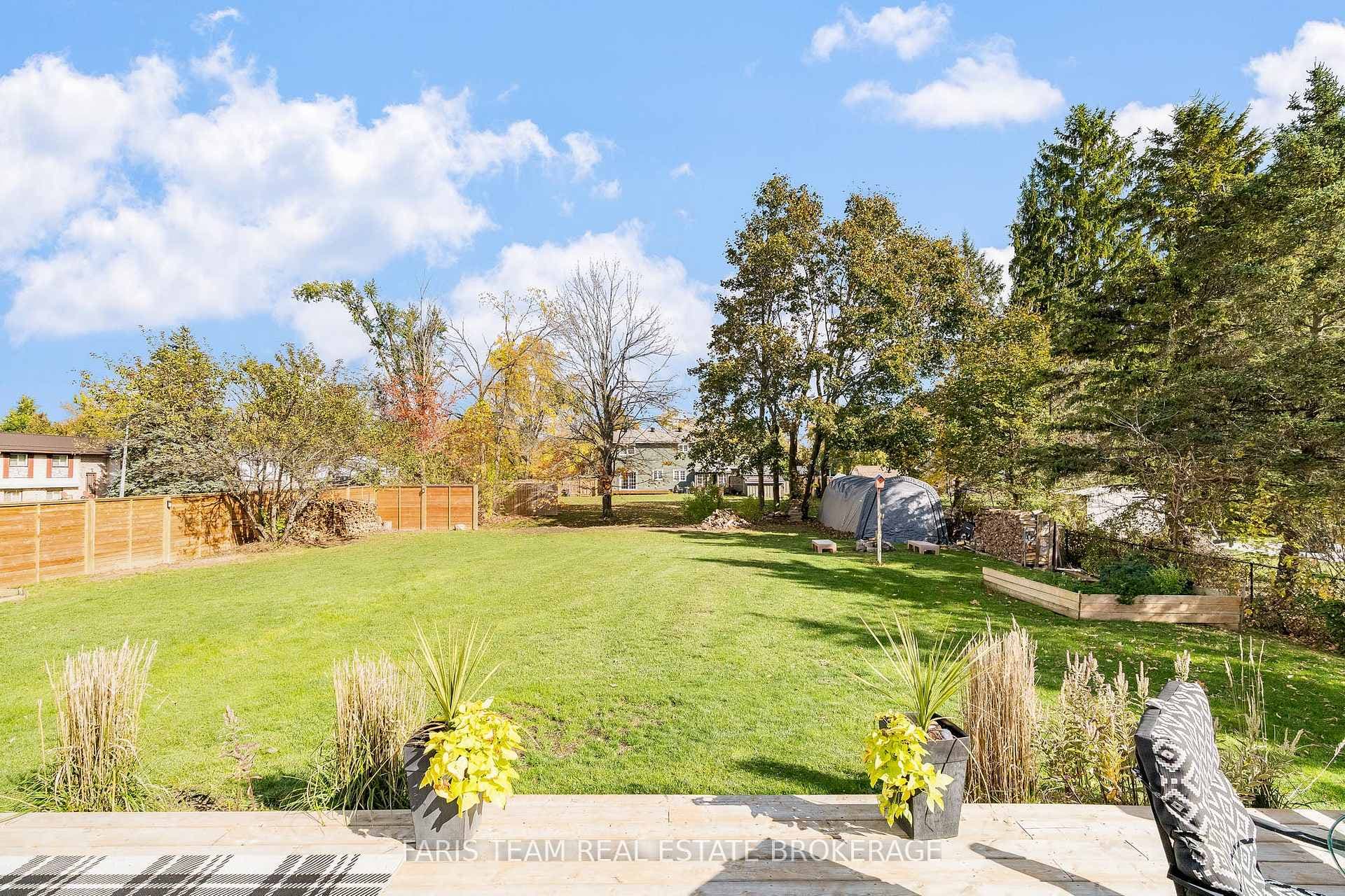 7 Gowan Road photo 37