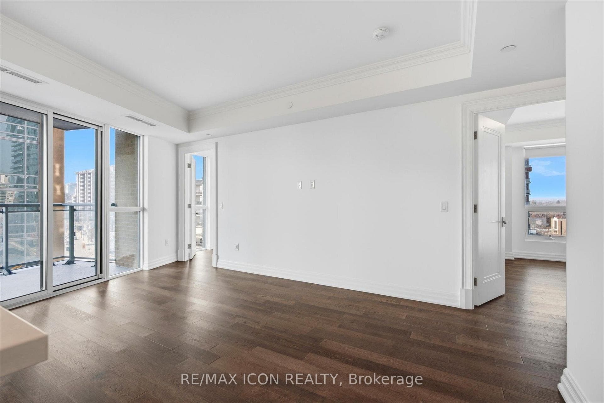 2060 Lakeshore Road Unit 602 photo 10
