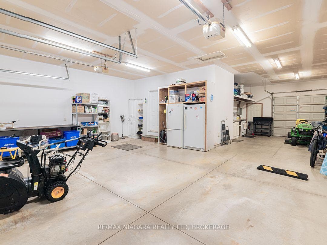 11004 Lakeshore Road photo 41