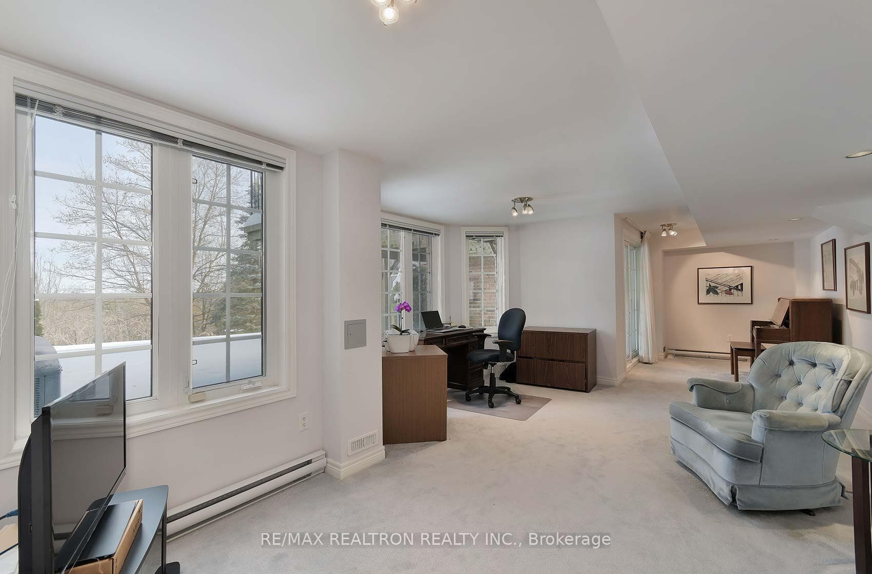 8 Danbrook Court photo 39