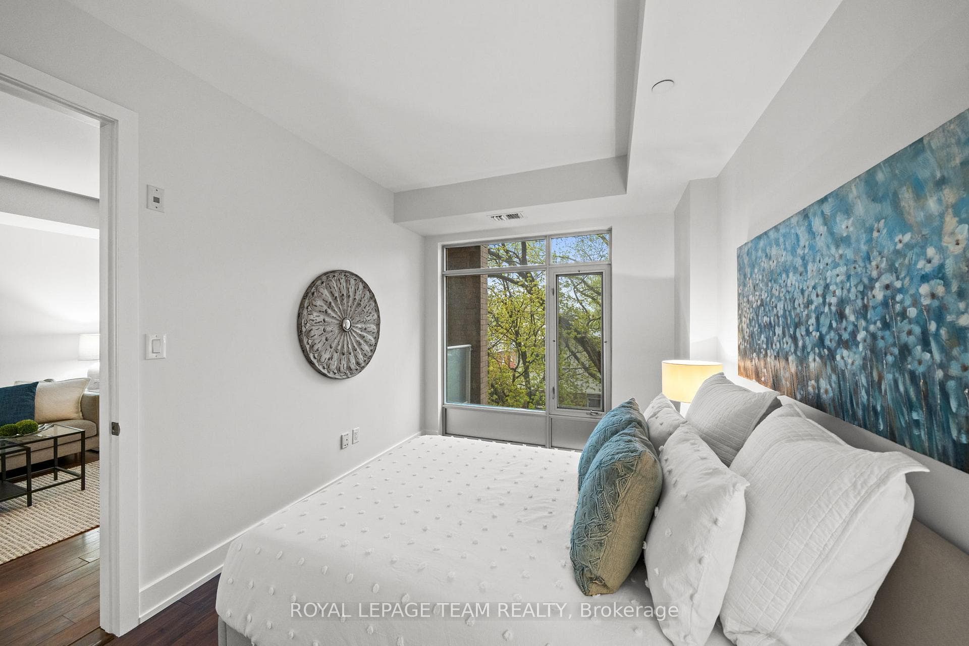 100 Champagne Avenue Unit 410 photo 19