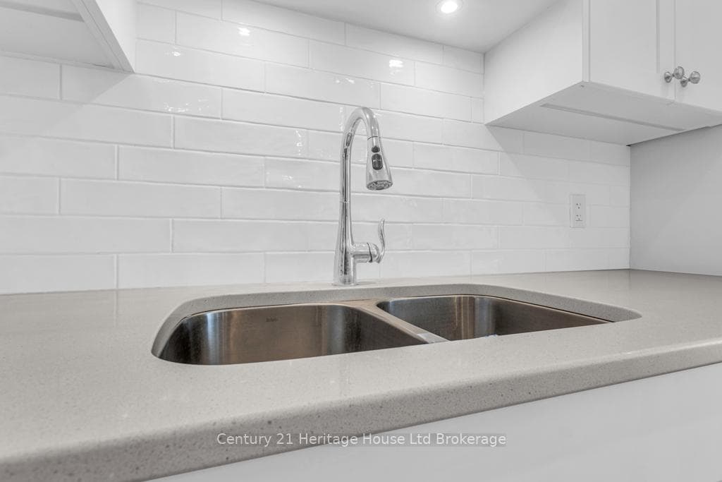 19 Livingston Drive photo 11