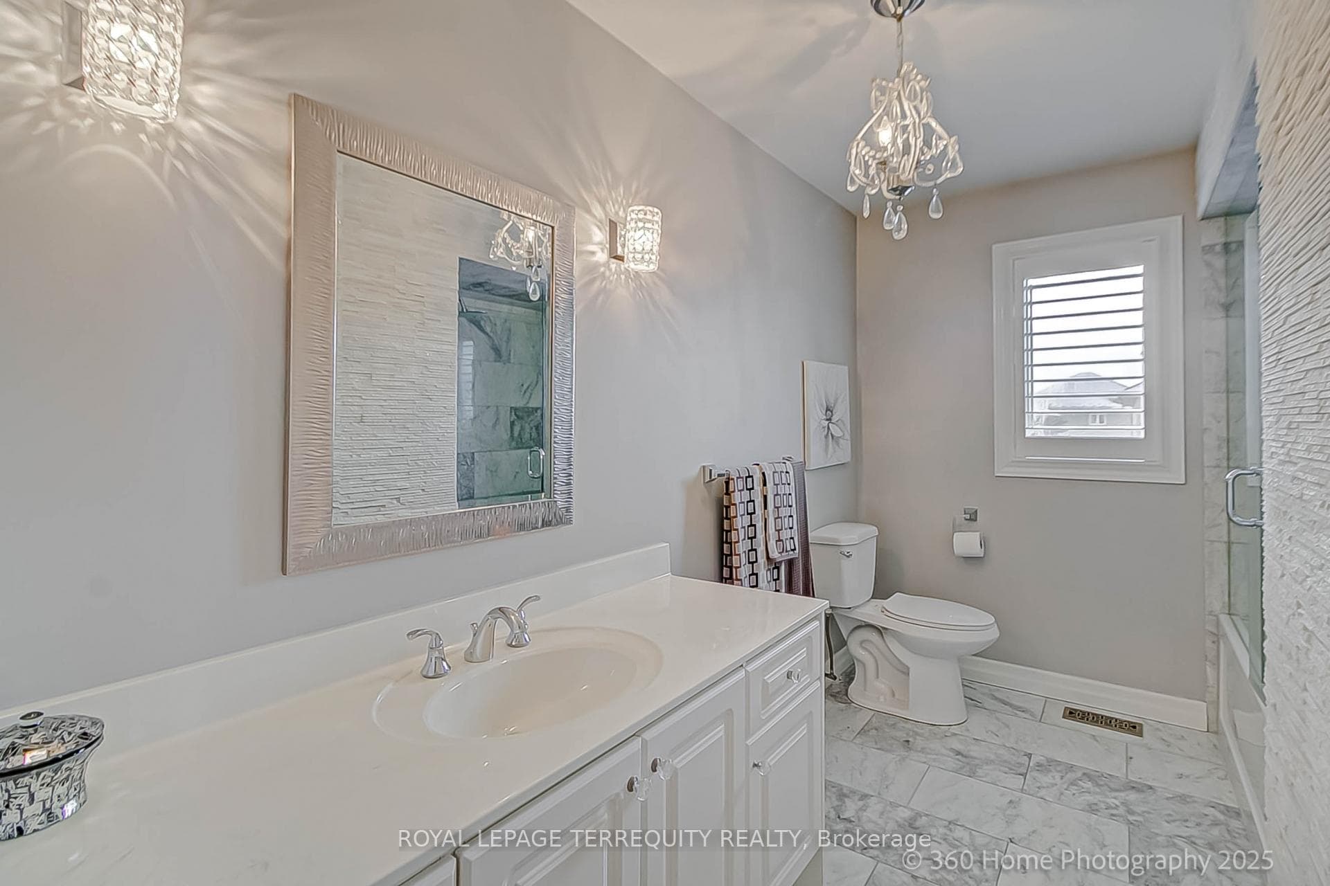 258 Landsbridge Street photo 22