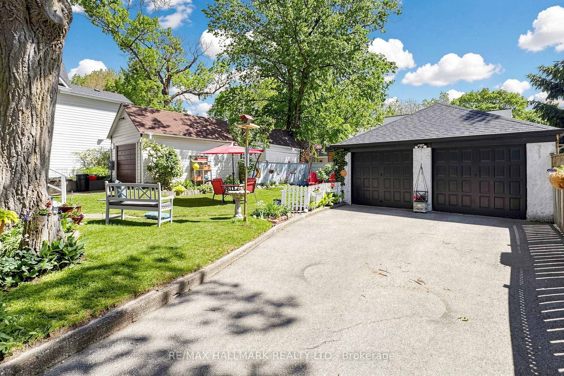 59 Courcelette Road photo 36