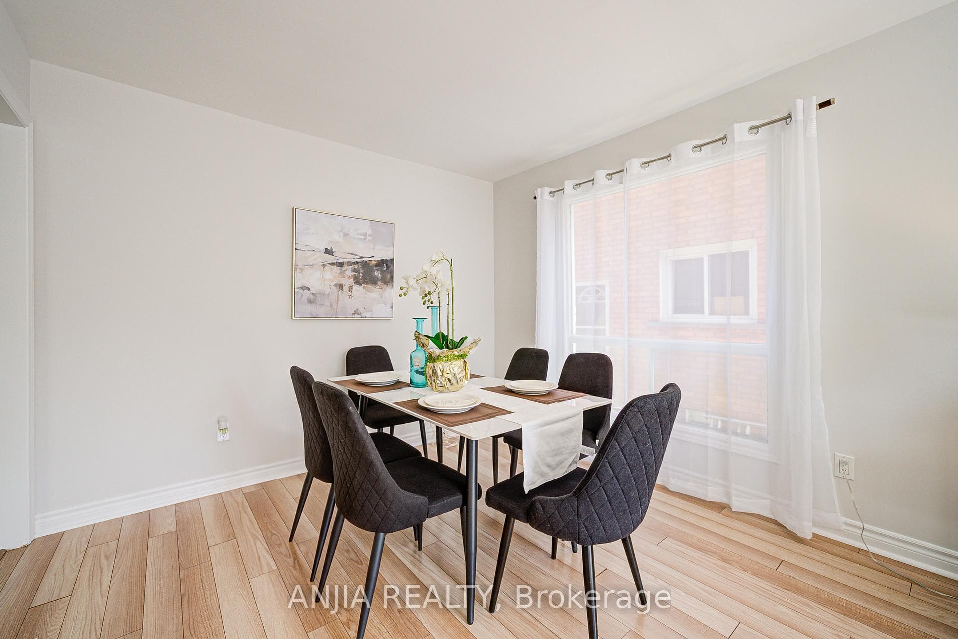 91 Dumfries Avenue photo 8