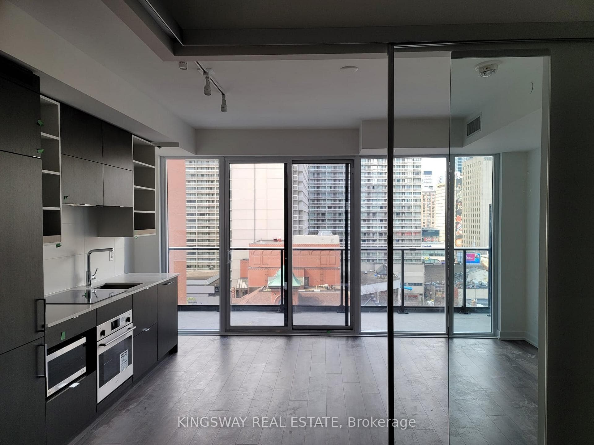 20 Edward Street Unit 923 photo 9