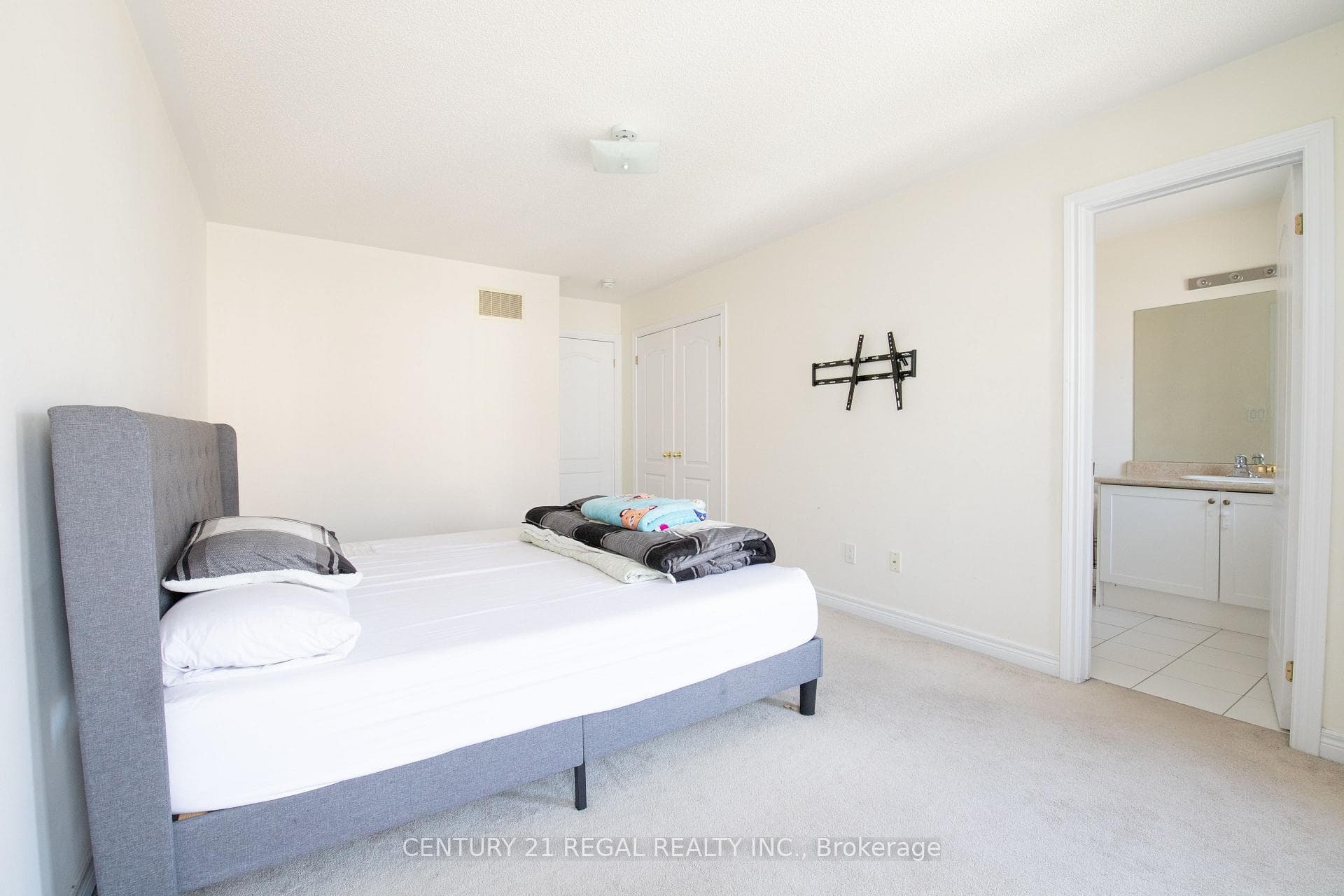 43 Tollgate Street Unit Upper photo 25
