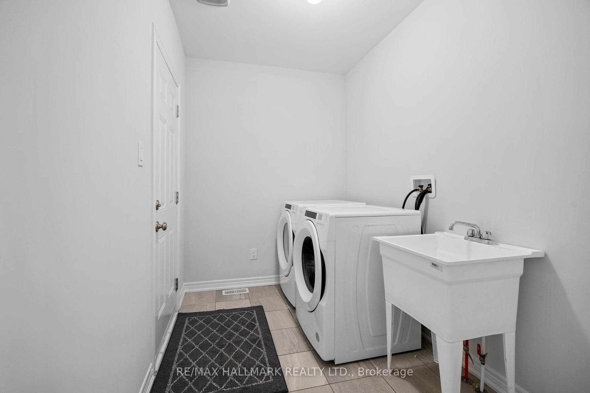 59 Jazzberry Road photo 29