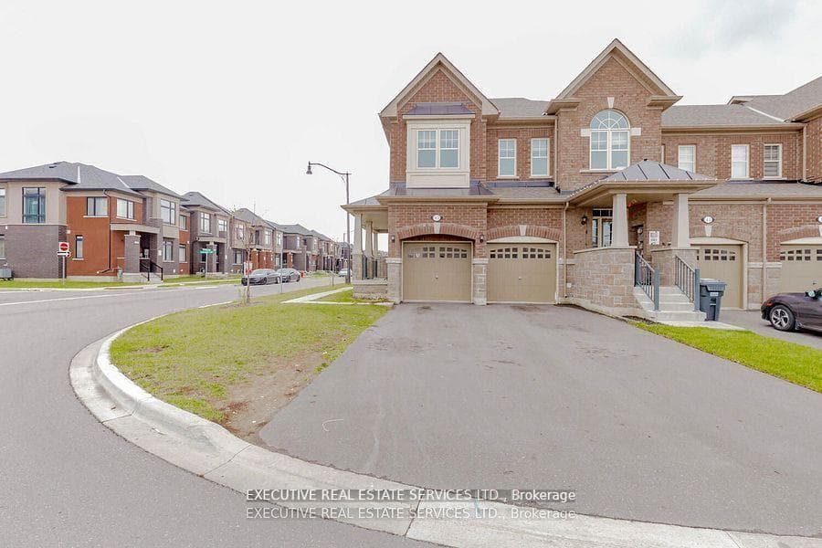 43 Pearman Crescent photo 2