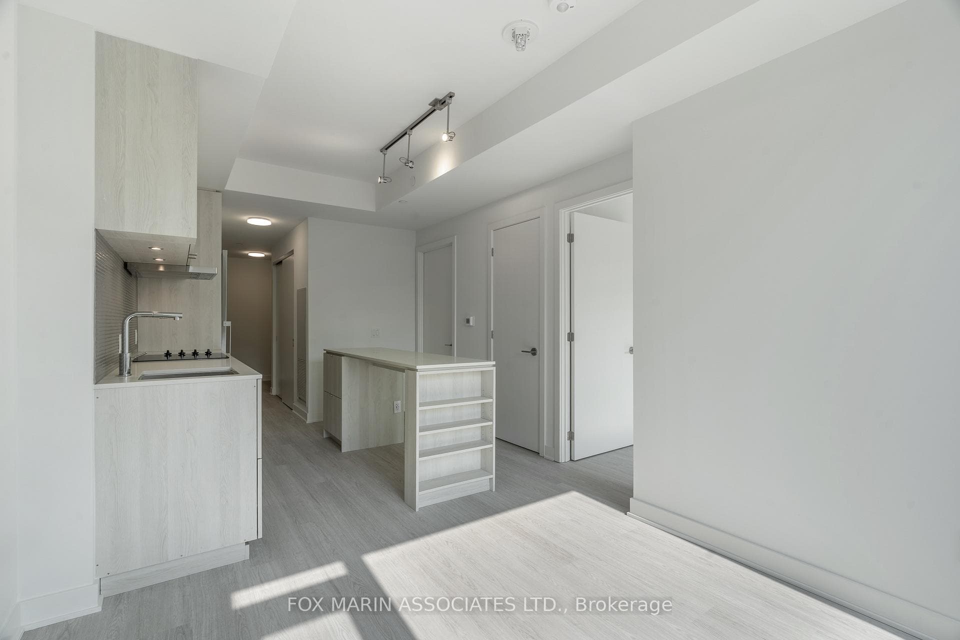 11 Yorkville Avenue Unit 816 photo 10
