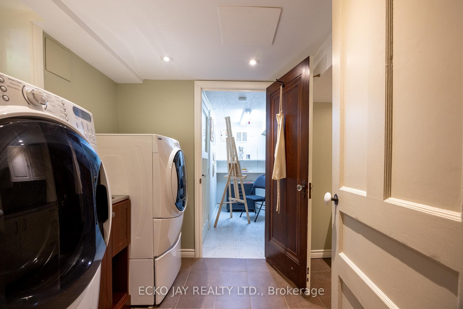 1 Shadwell Place photo 25