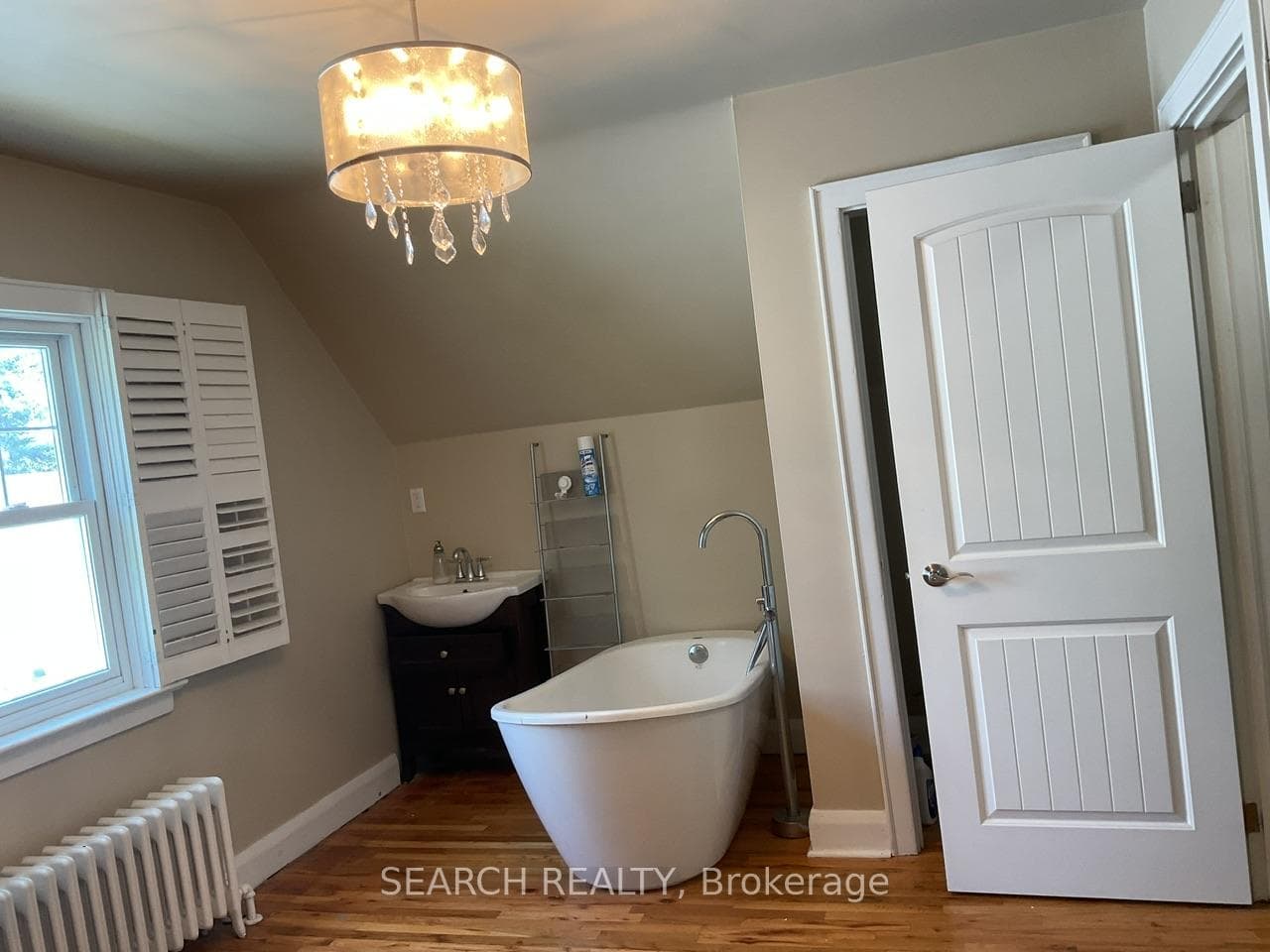 2nd Floor bath