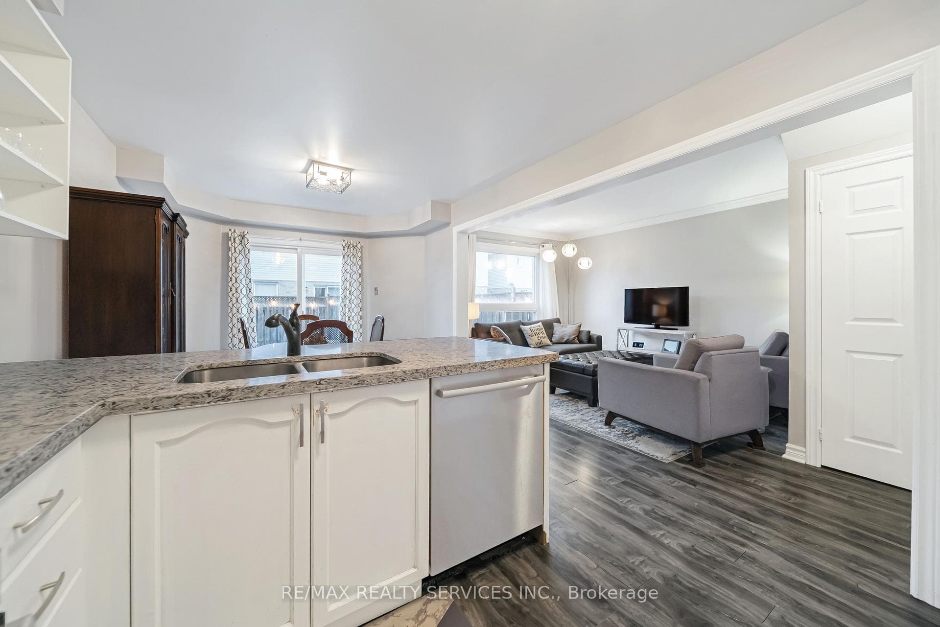 23 Earl Grey Crescent photo 19