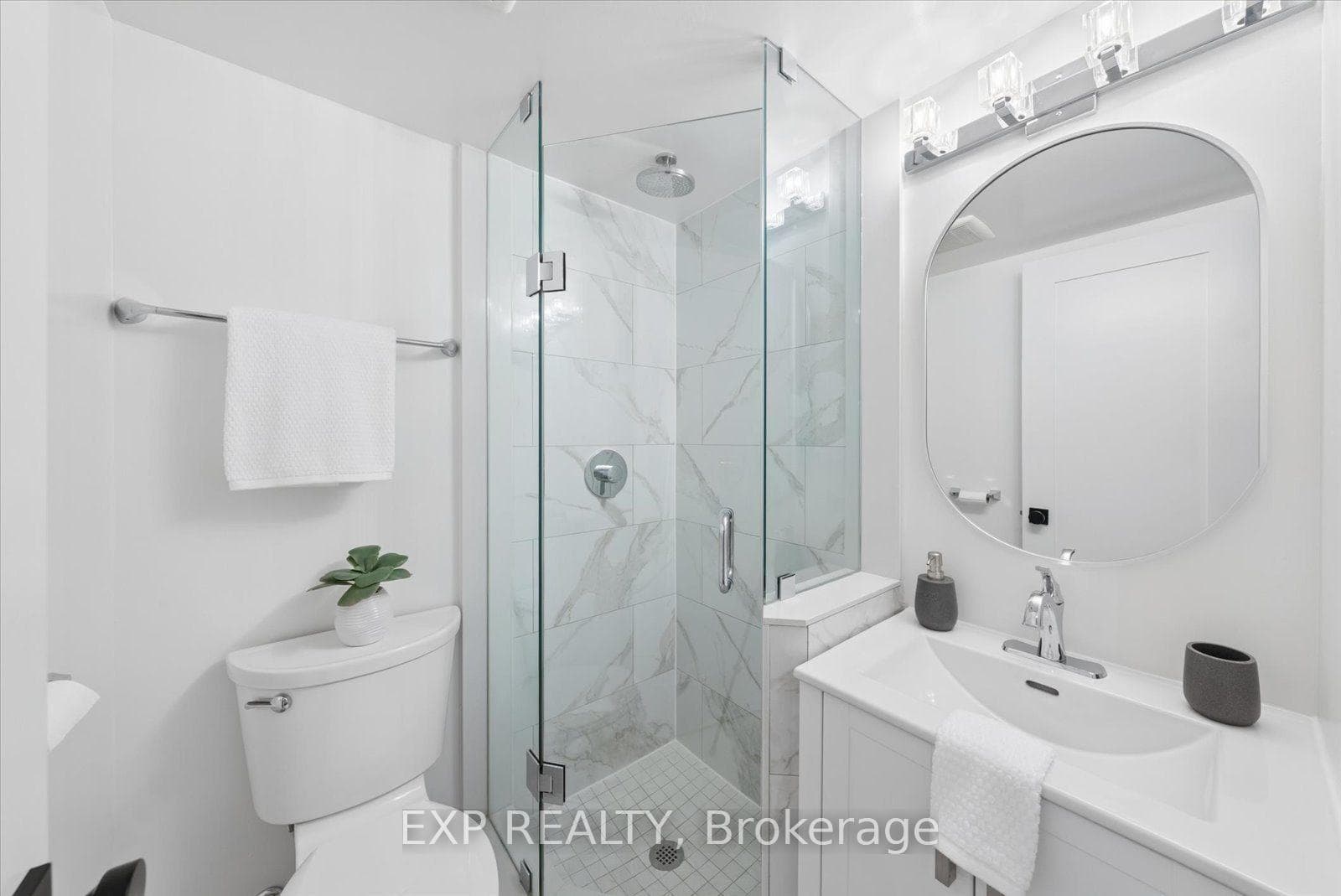230 King Street Unit 408 photo 20