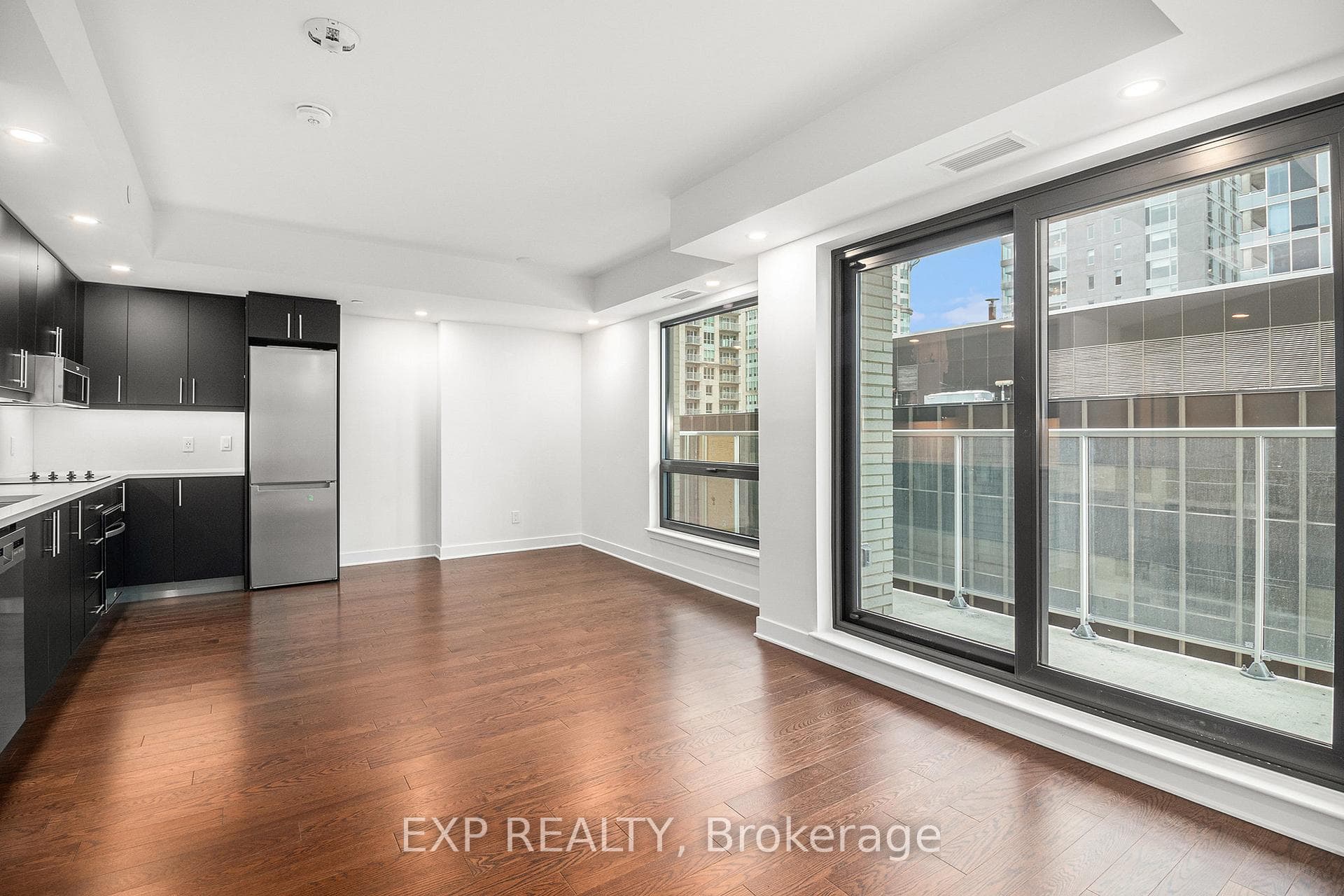 180 George Street Unit 1301 photo 8