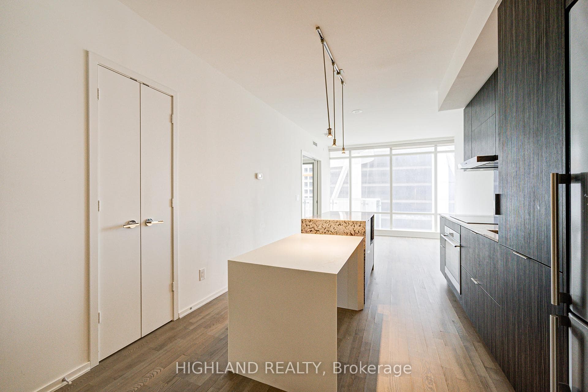 1 Bloor Street Unit 3709 photo 12