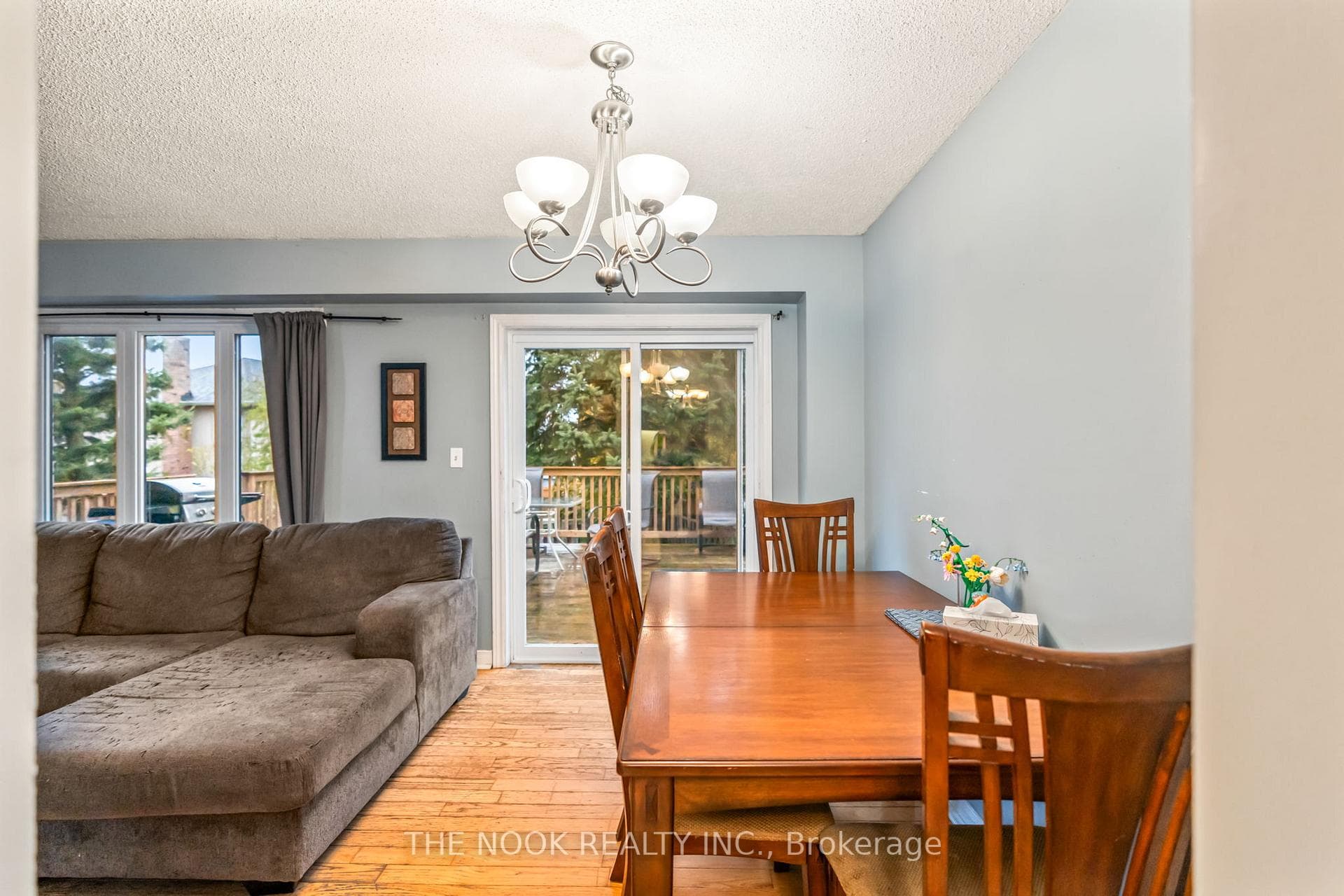 96 Kirby Crescent photo 10
