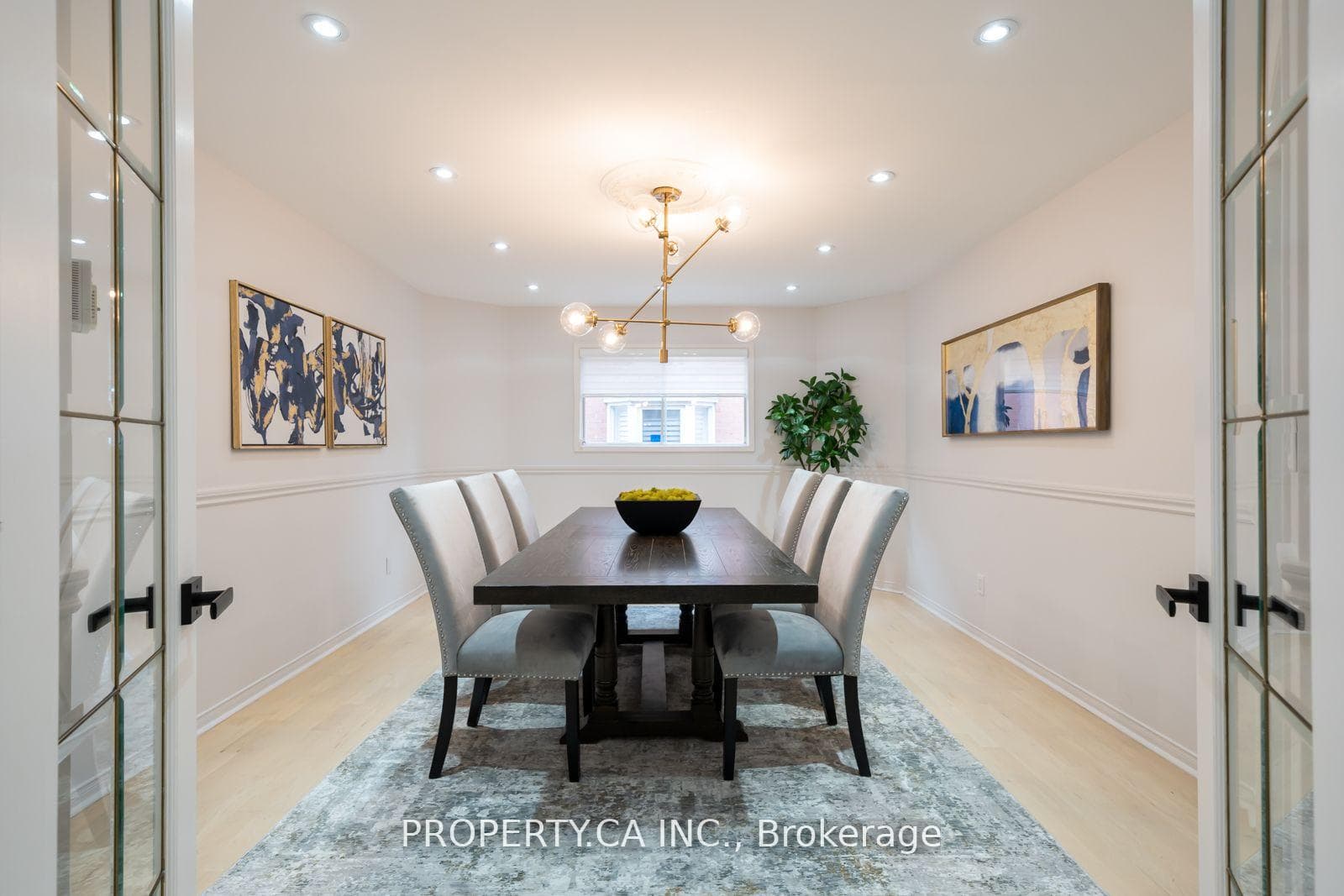 204 Beverley Glen Boulevard photo 6